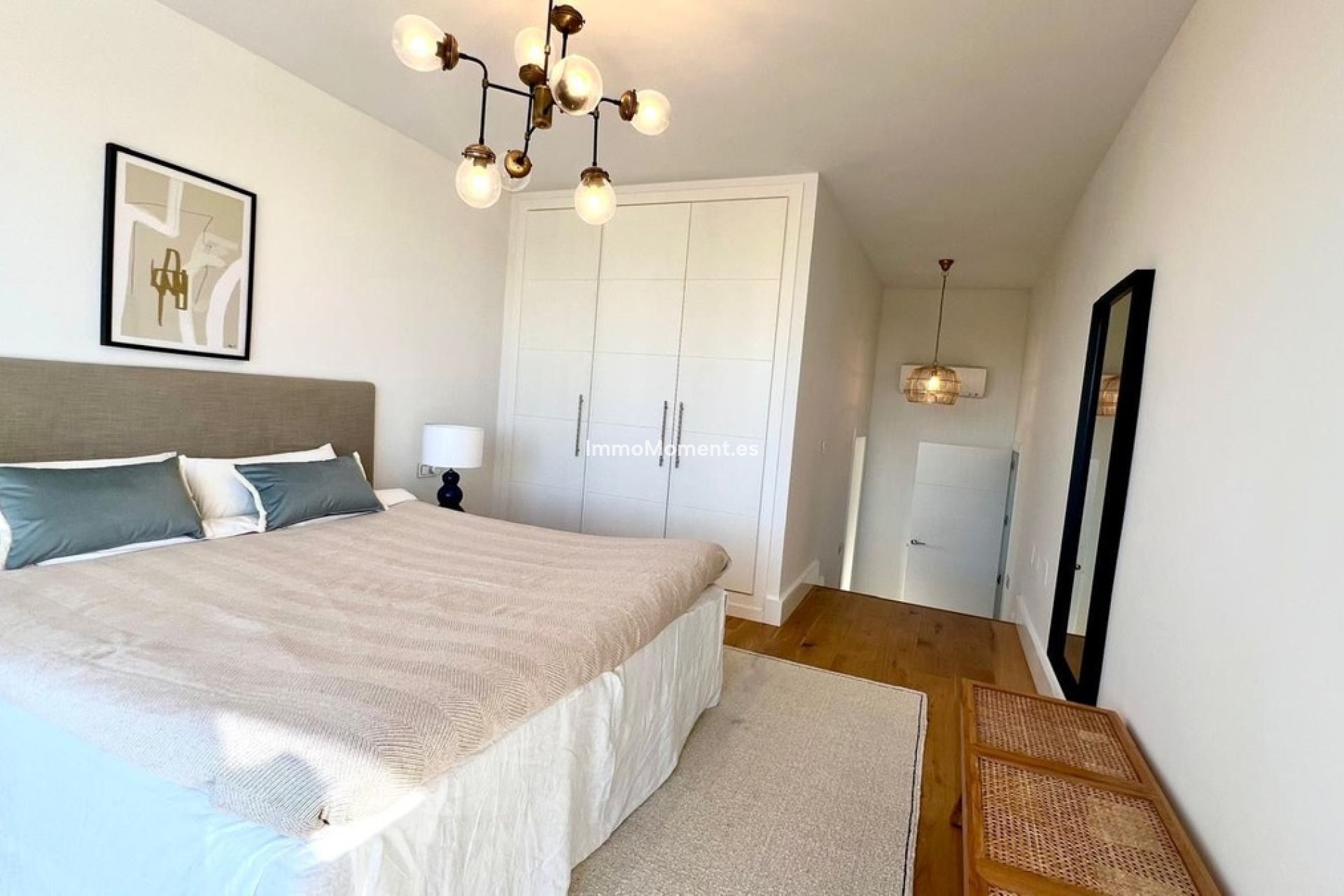 Resale - Villa - El Paraiso - New Golden Mile