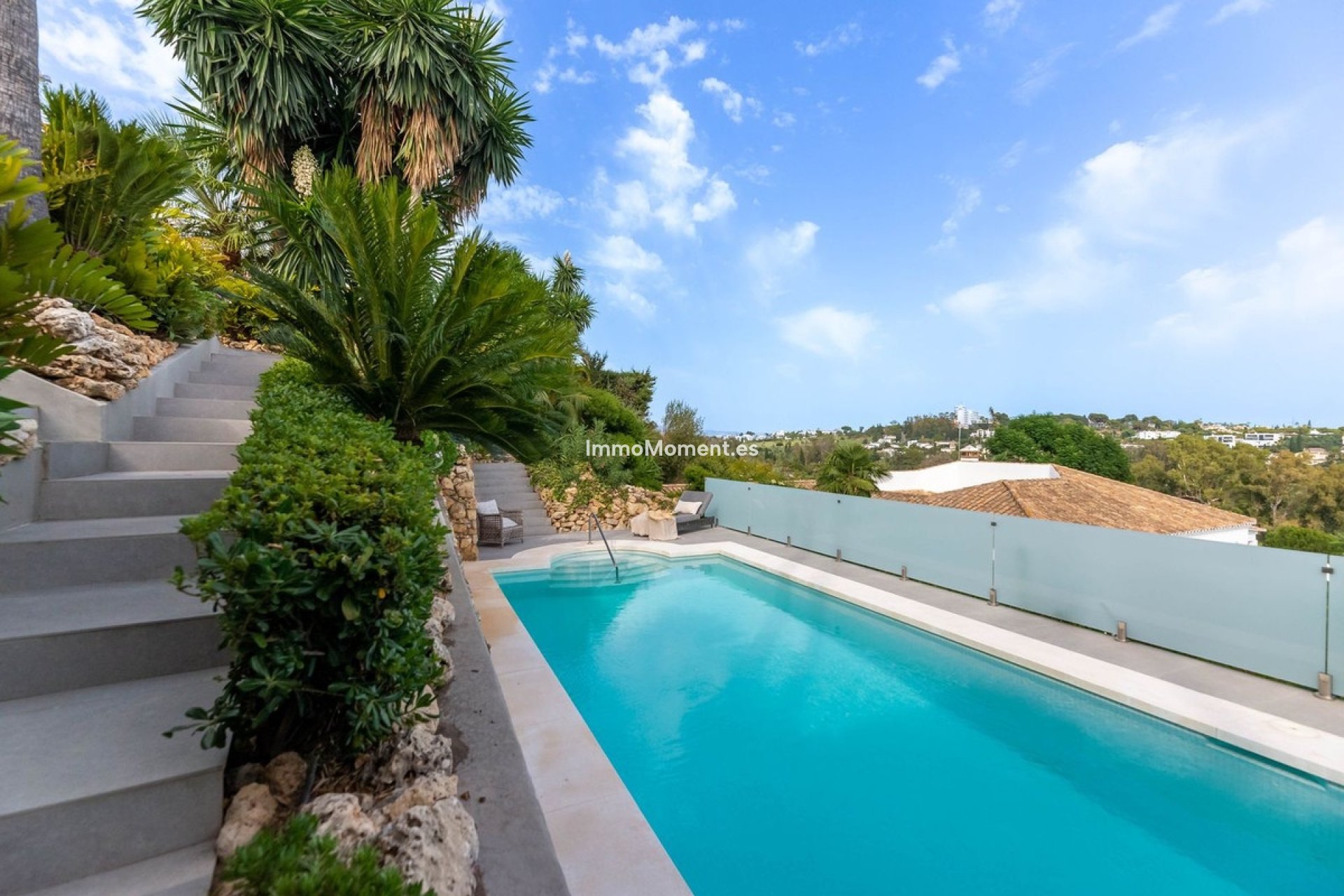 Resale - Villa - El Paraiso - New Golden Mile