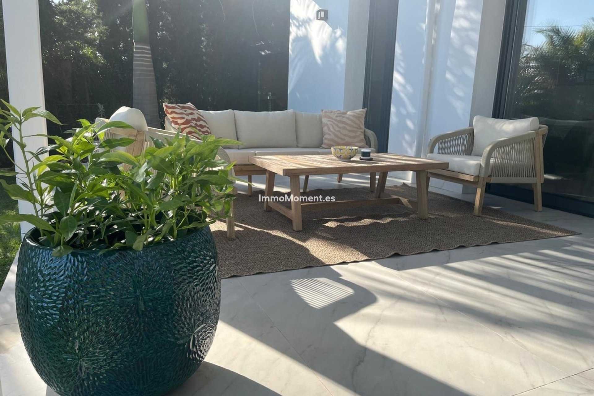 Resale - Villa - El Paraiso - New Golden Mile