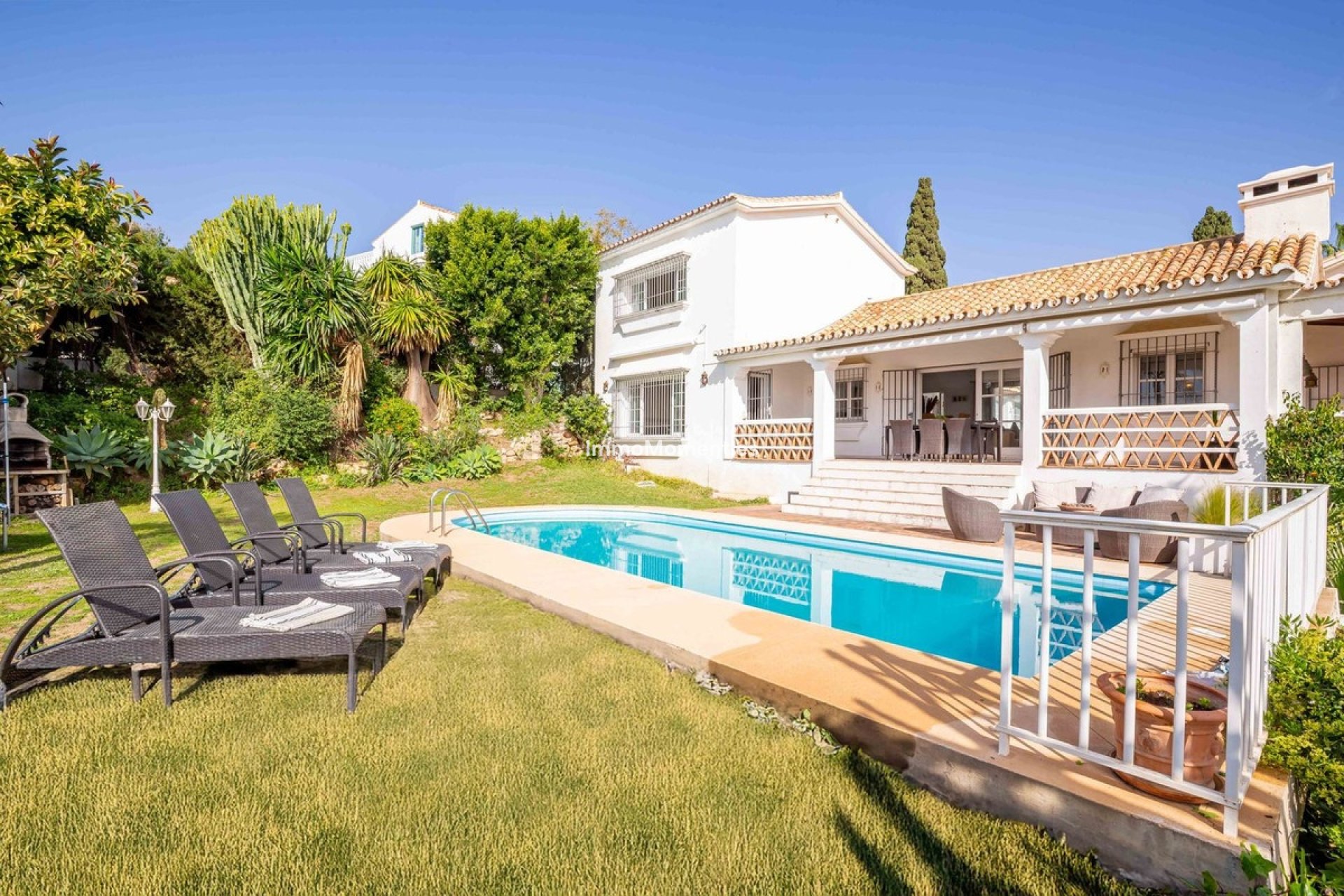 Resale - Villa - El Paraiso - New Golden Mile
