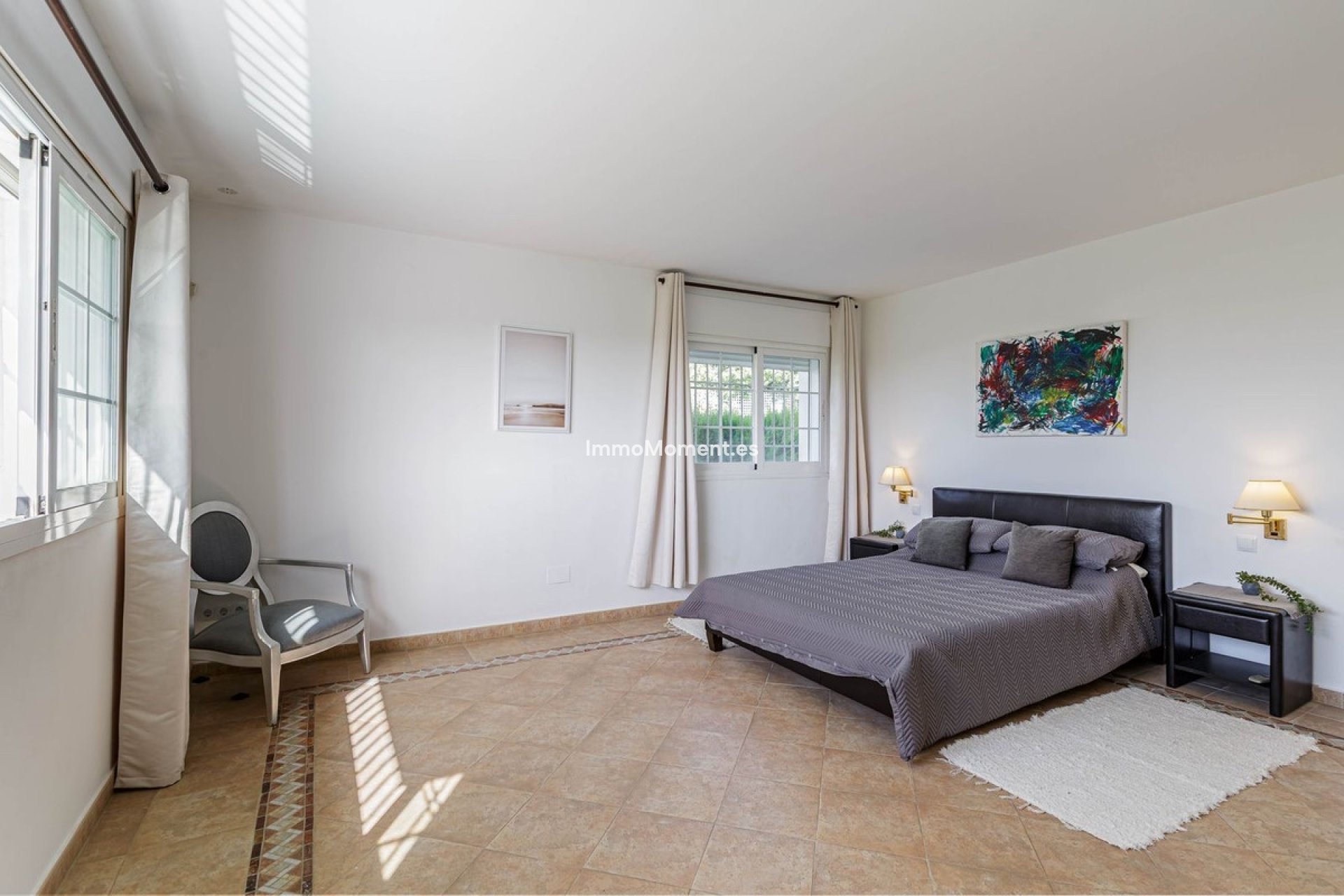 Resale - Villa - El Paraiso - New Golden Mile