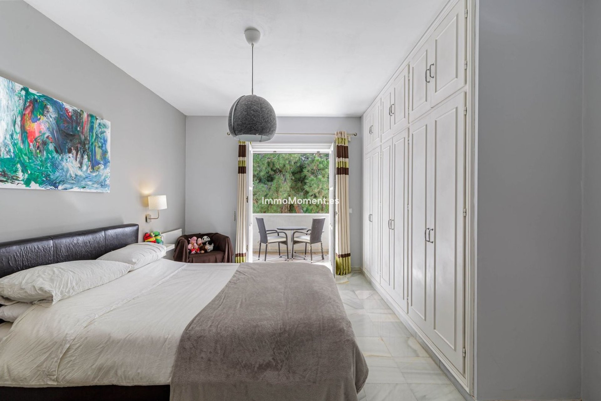 Resale - Villa - El Paraiso - New Golden Mile