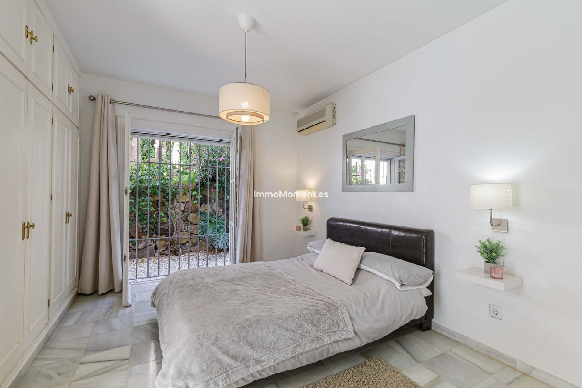 Resale - Villa - El Paraiso - New Golden Mile
