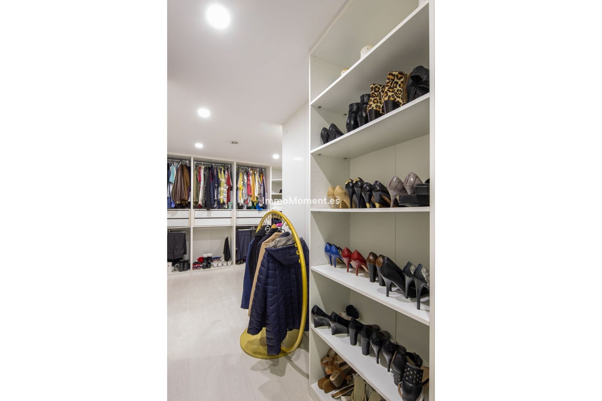 Resale - Villa - El Paraiso - New Golden Mile