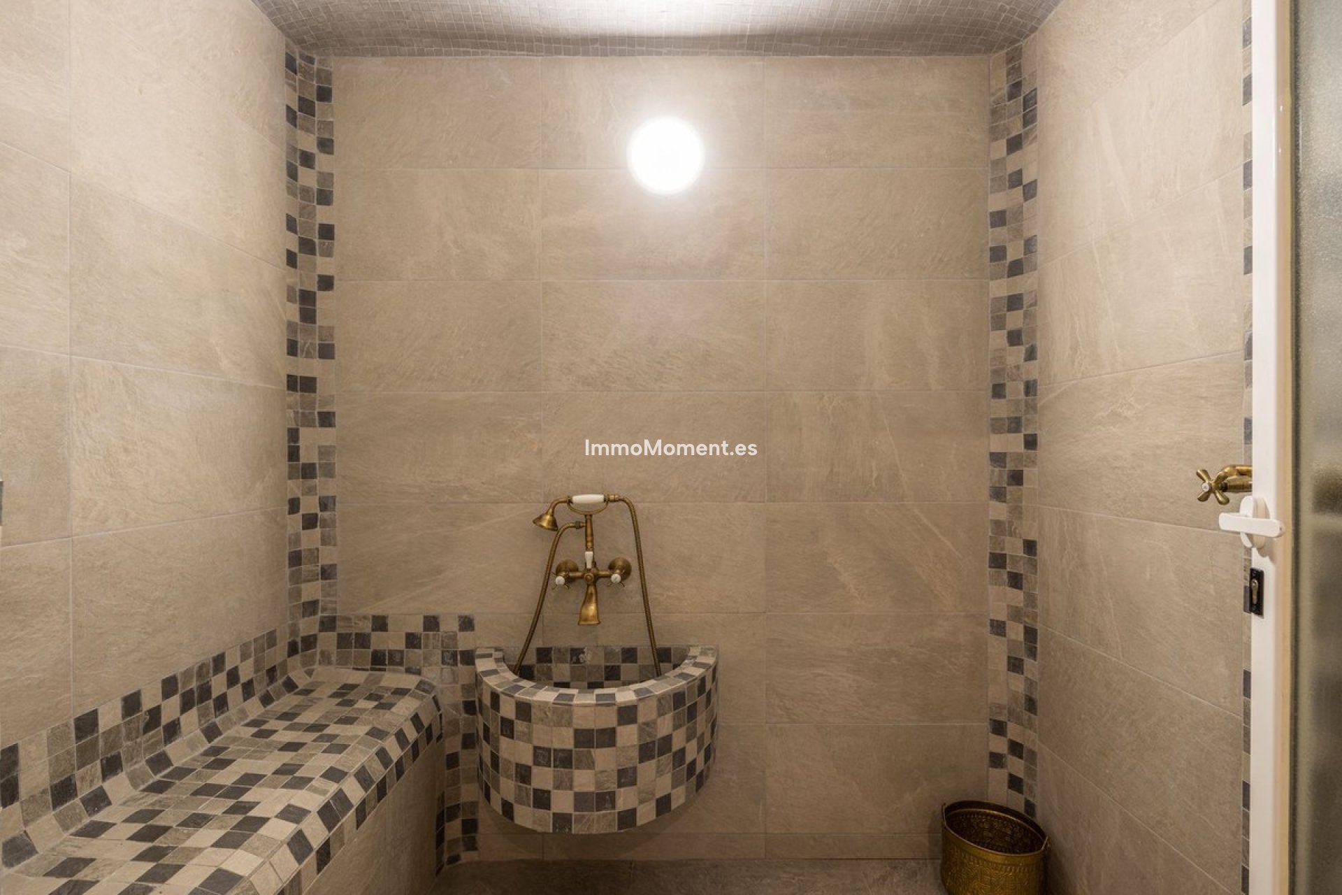 Resale - Villa - El Paraiso - New Golden Mile