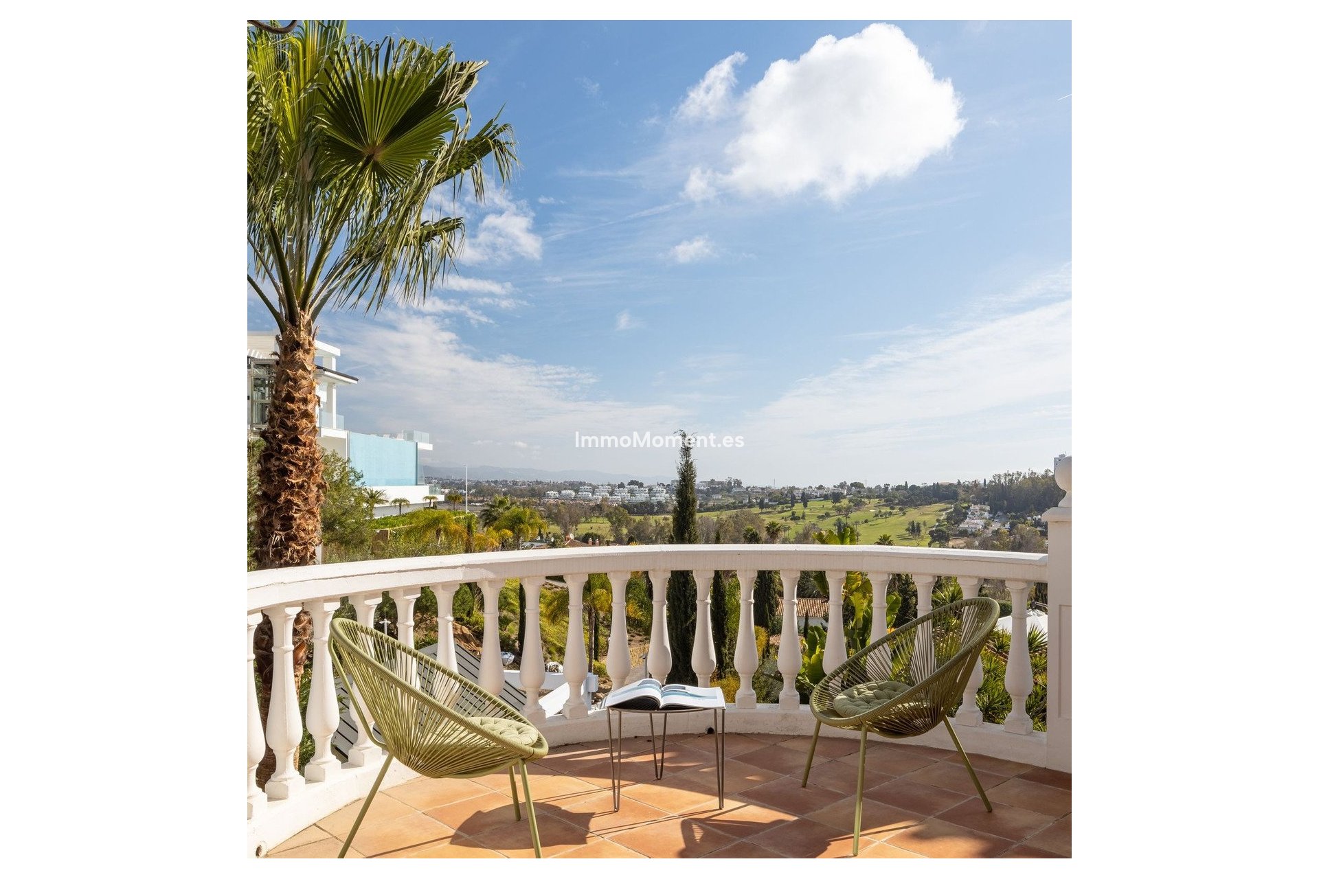 Resale - Villa - El Paraiso - New Golden Mile