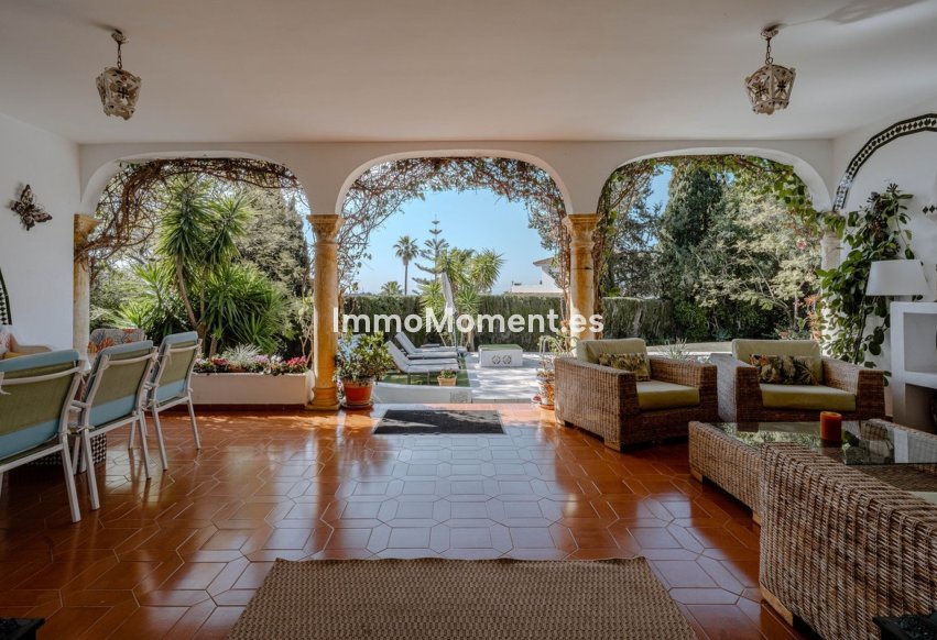 Resale - Villa - El Paraiso - New Golden Mile
