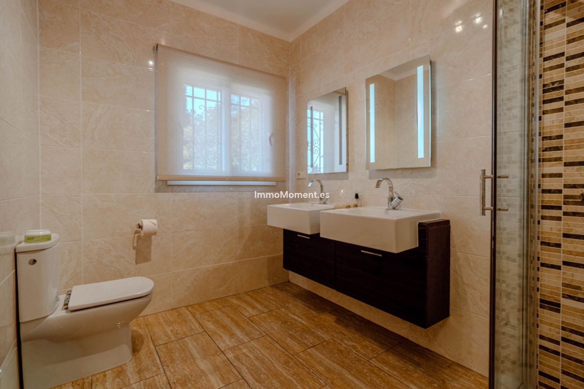 Resale - Villa - El Paraiso - New Golden Mile