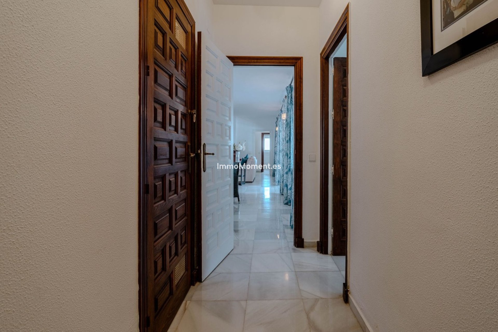 Resale - Villa - El Paraiso - New Golden Mile