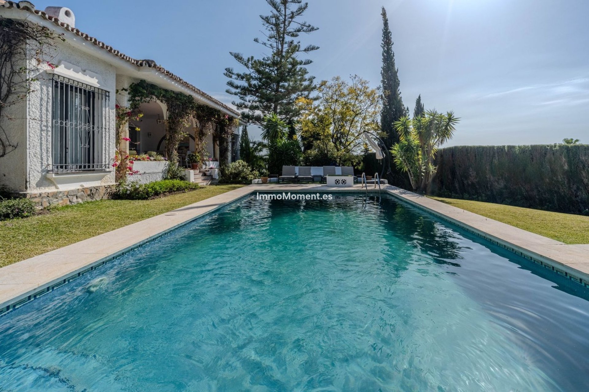 Resale - Villa - El Paraiso - New Golden Mile