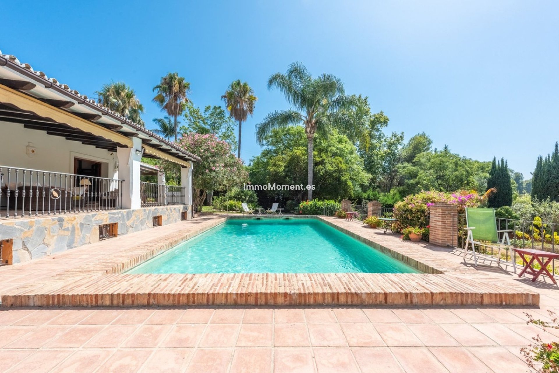 Resale - Villa - El Paraiso - New Golden Mile