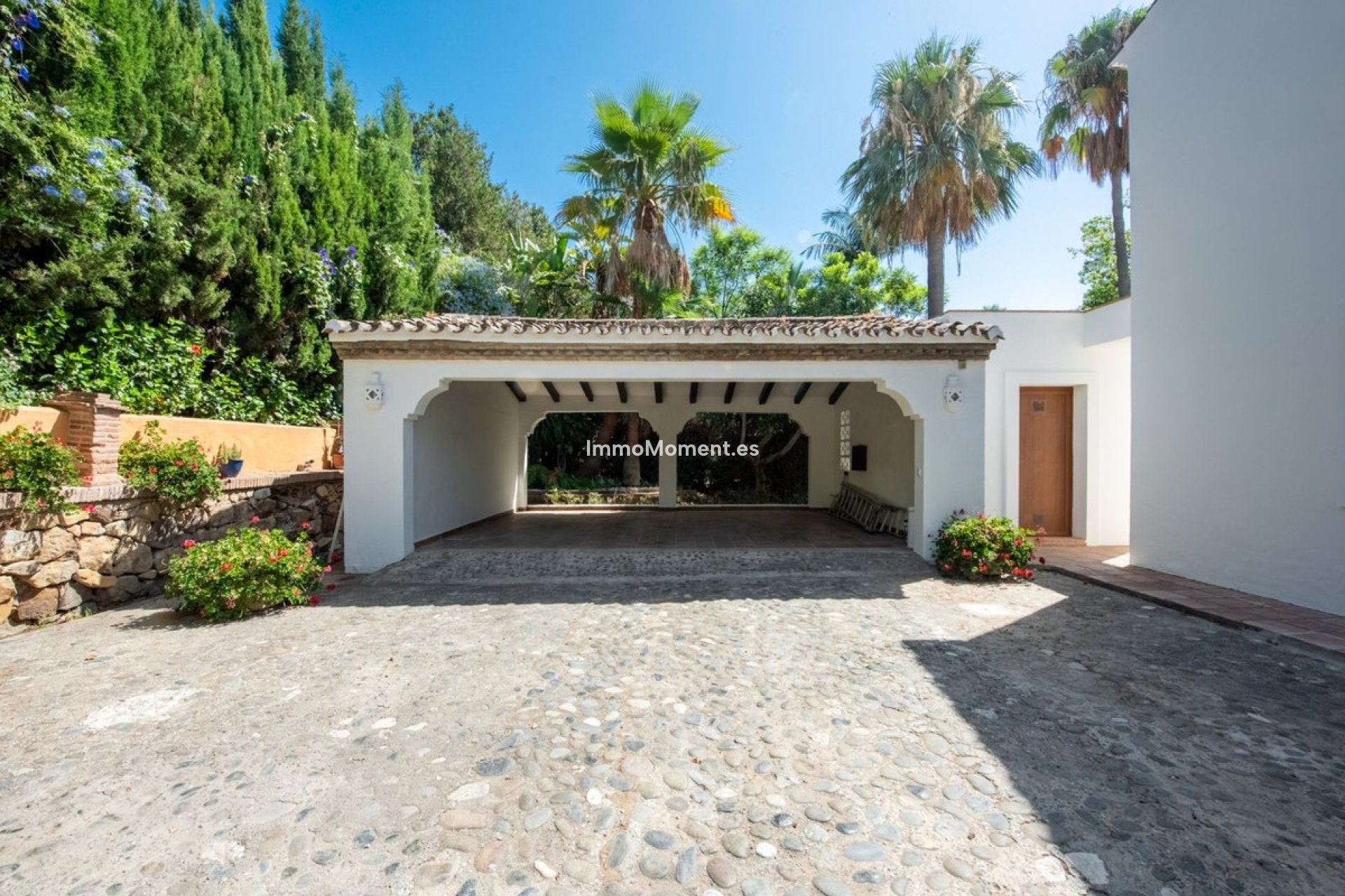 Resale - Villa - El Paraiso - New Golden Mile
