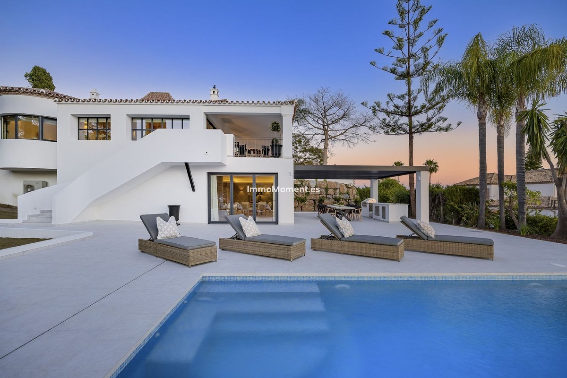 Resale - Villa - El Paraiso - New Golden Mile