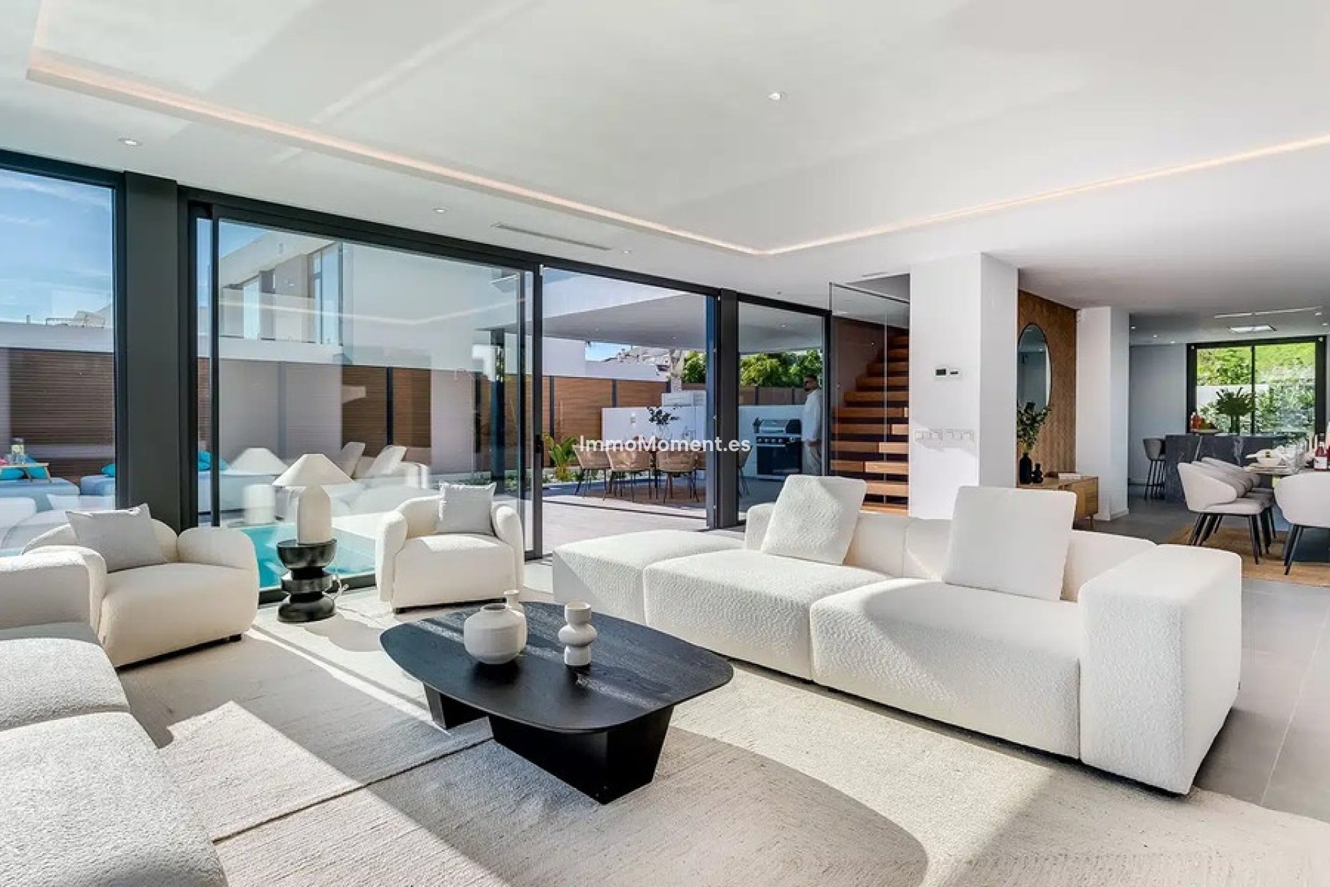 Resale - Villa - El Paraiso - New Golden Mile
