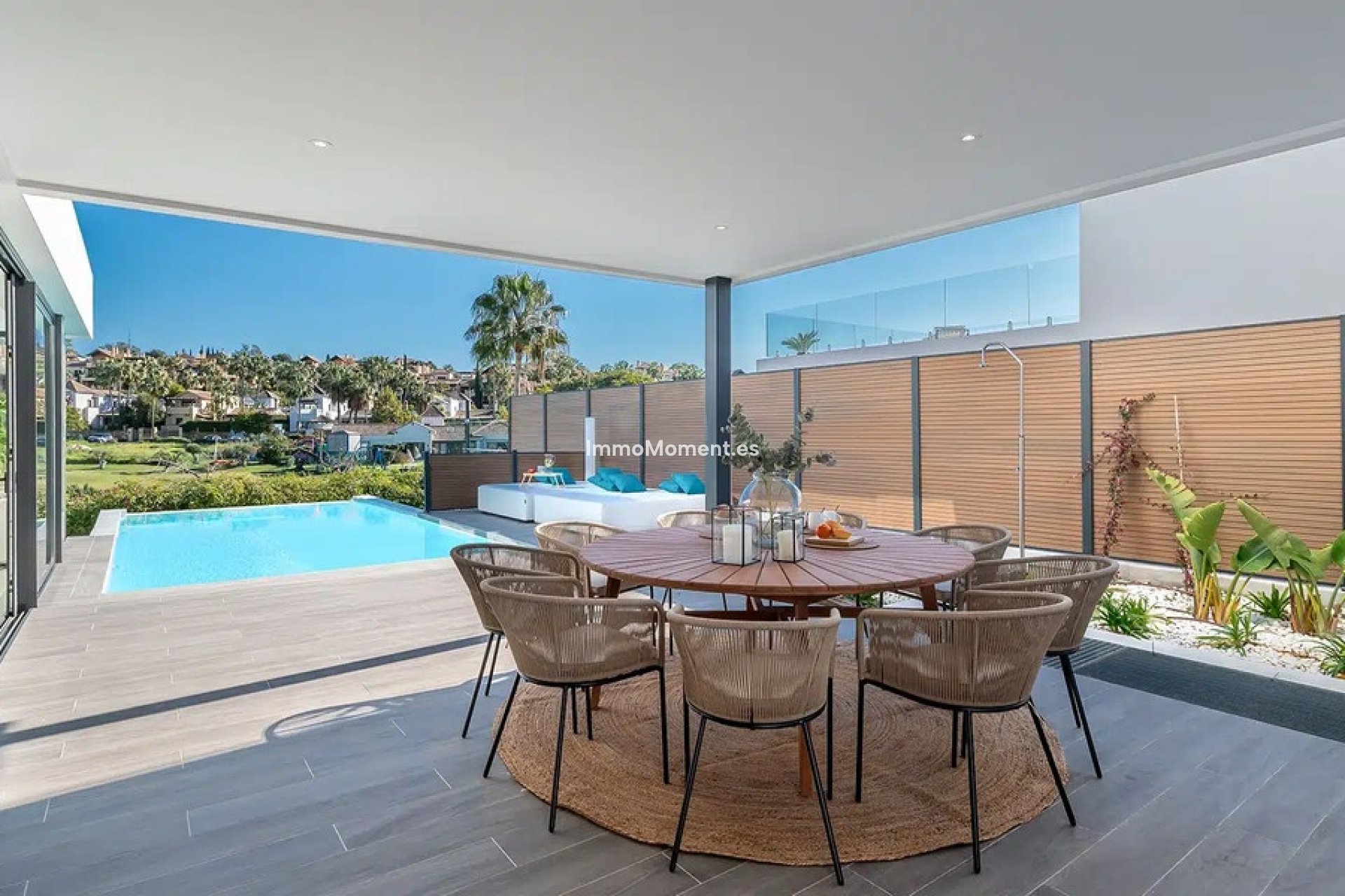 Resale - Villa - El Paraiso - New Golden Mile