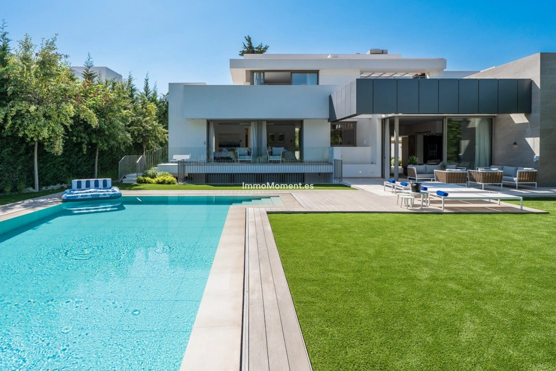 Resale - Villa - El Paraiso - New Golden Mile