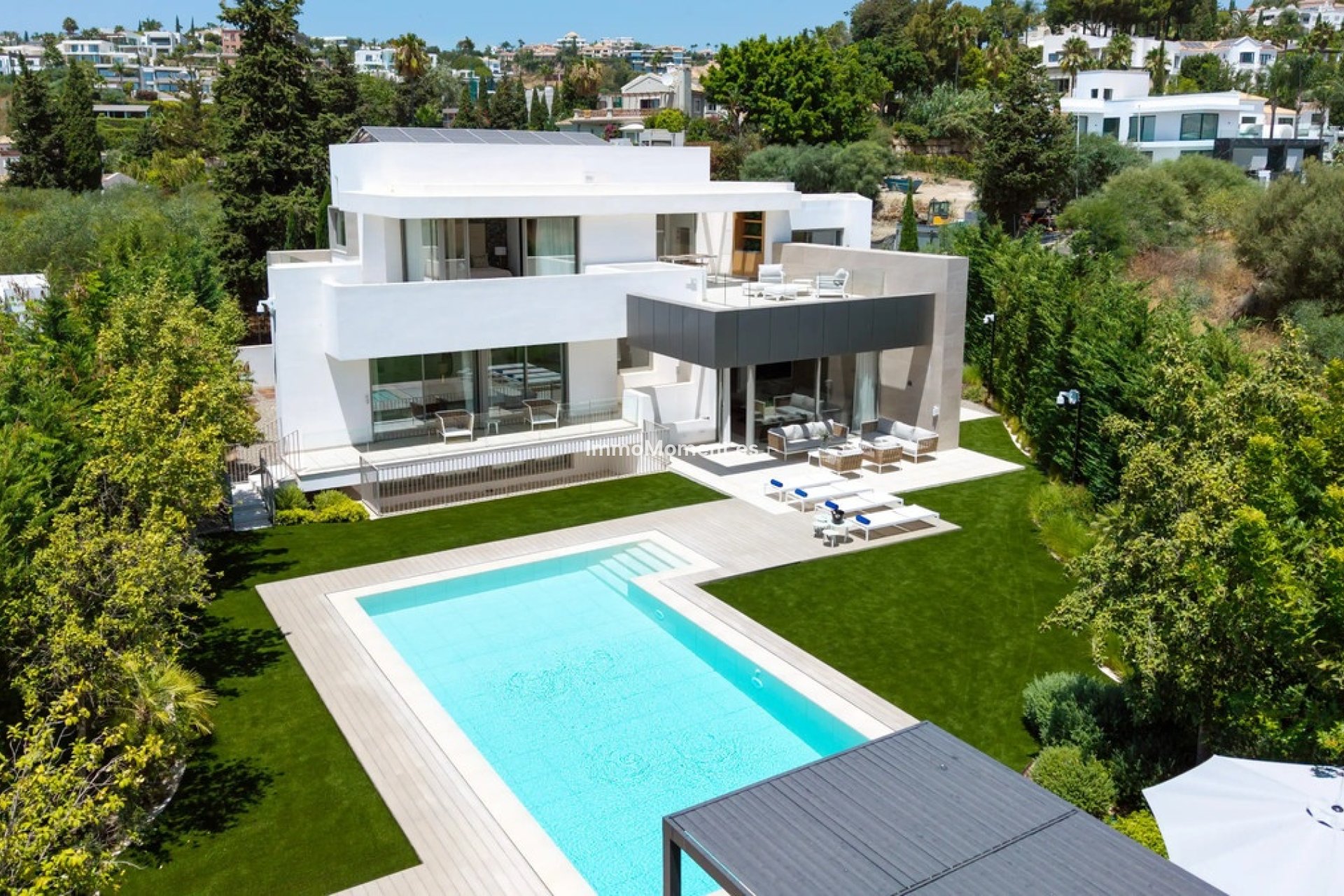 Resale - Villa - El Paraiso - New Golden Mile