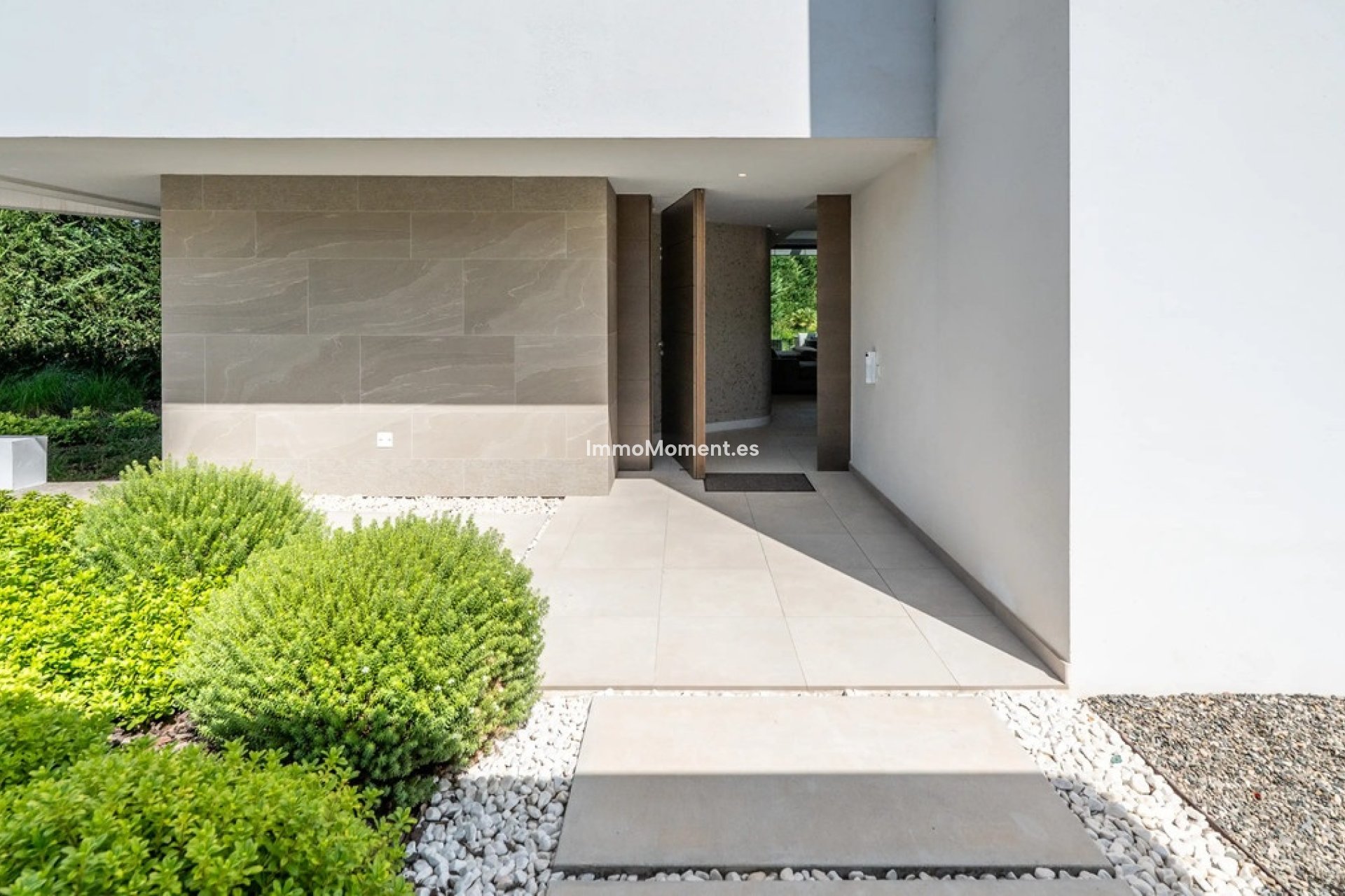 Resale - Villa - El Paraiso - New Golden Mile