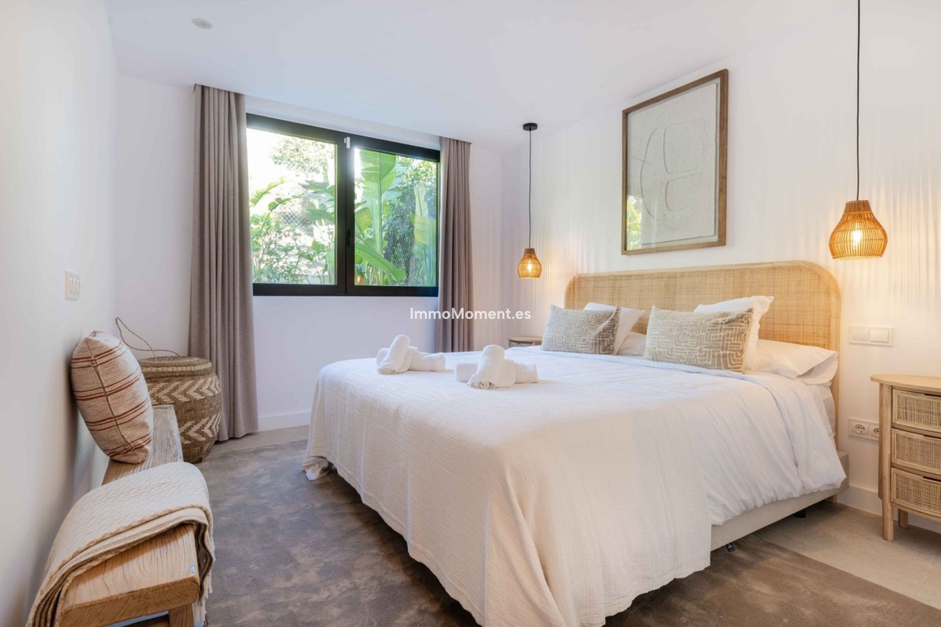 Resale - Villa - El Paraiso - New Golden Mile