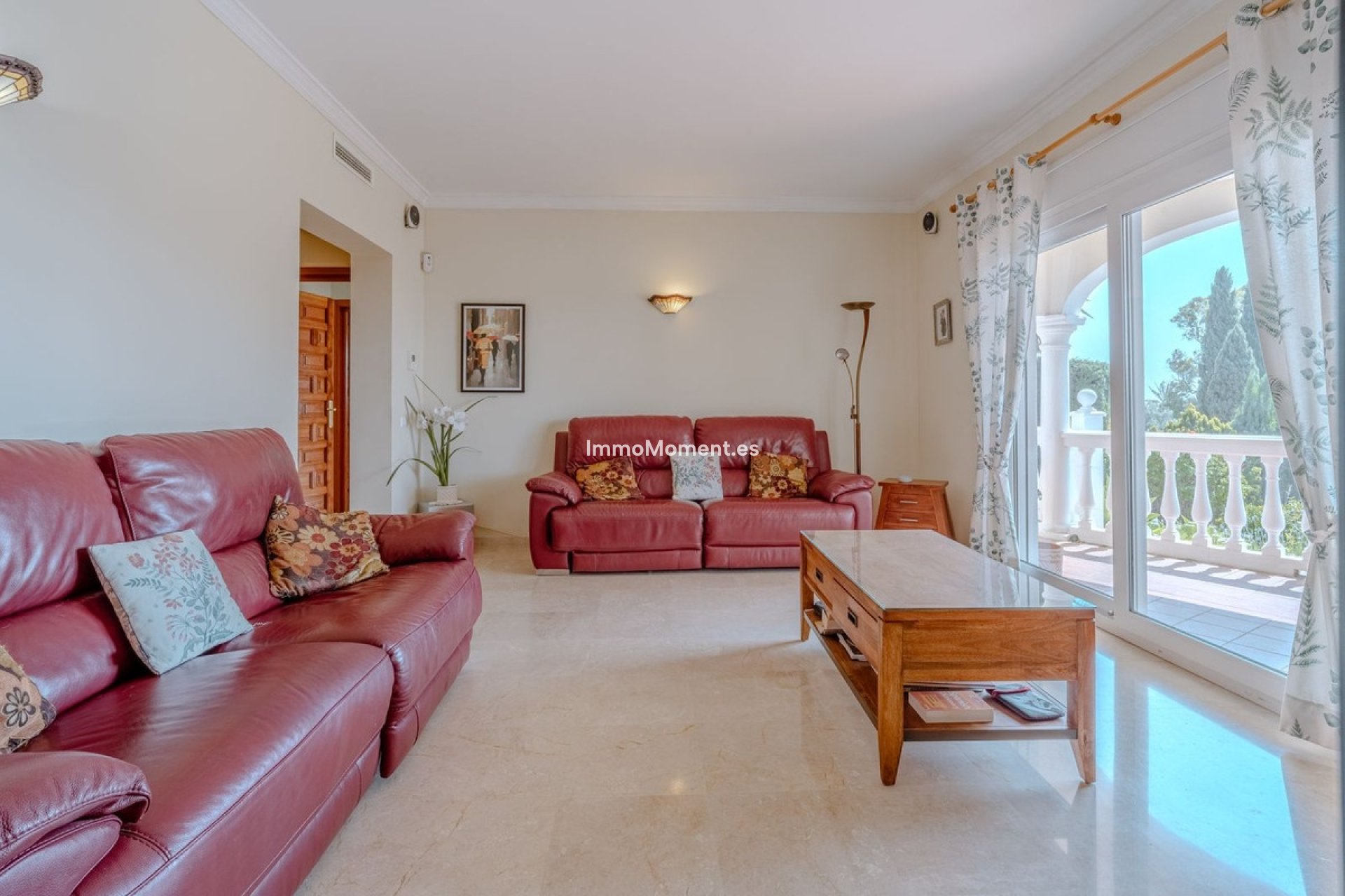 Resale - Villa - El Paraiso - New Golden Mile