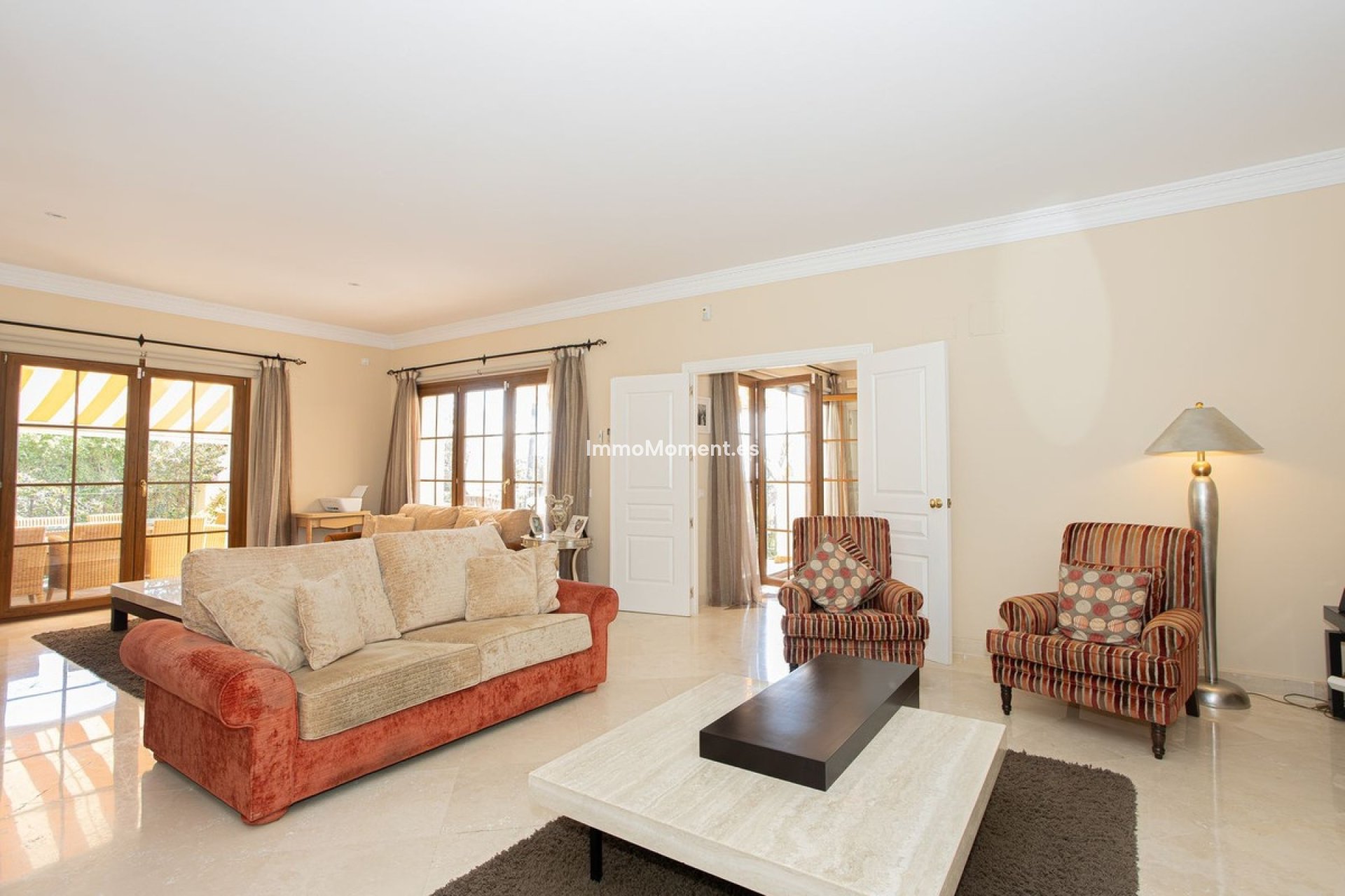 Resale - Villa - El Paraiso - New Golden Mile
