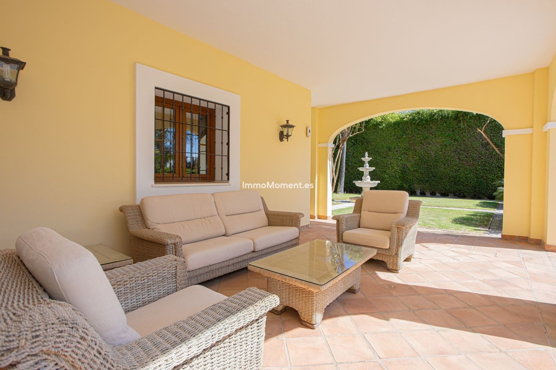 Resale - Villa - El Paraiso - New Golden Mile