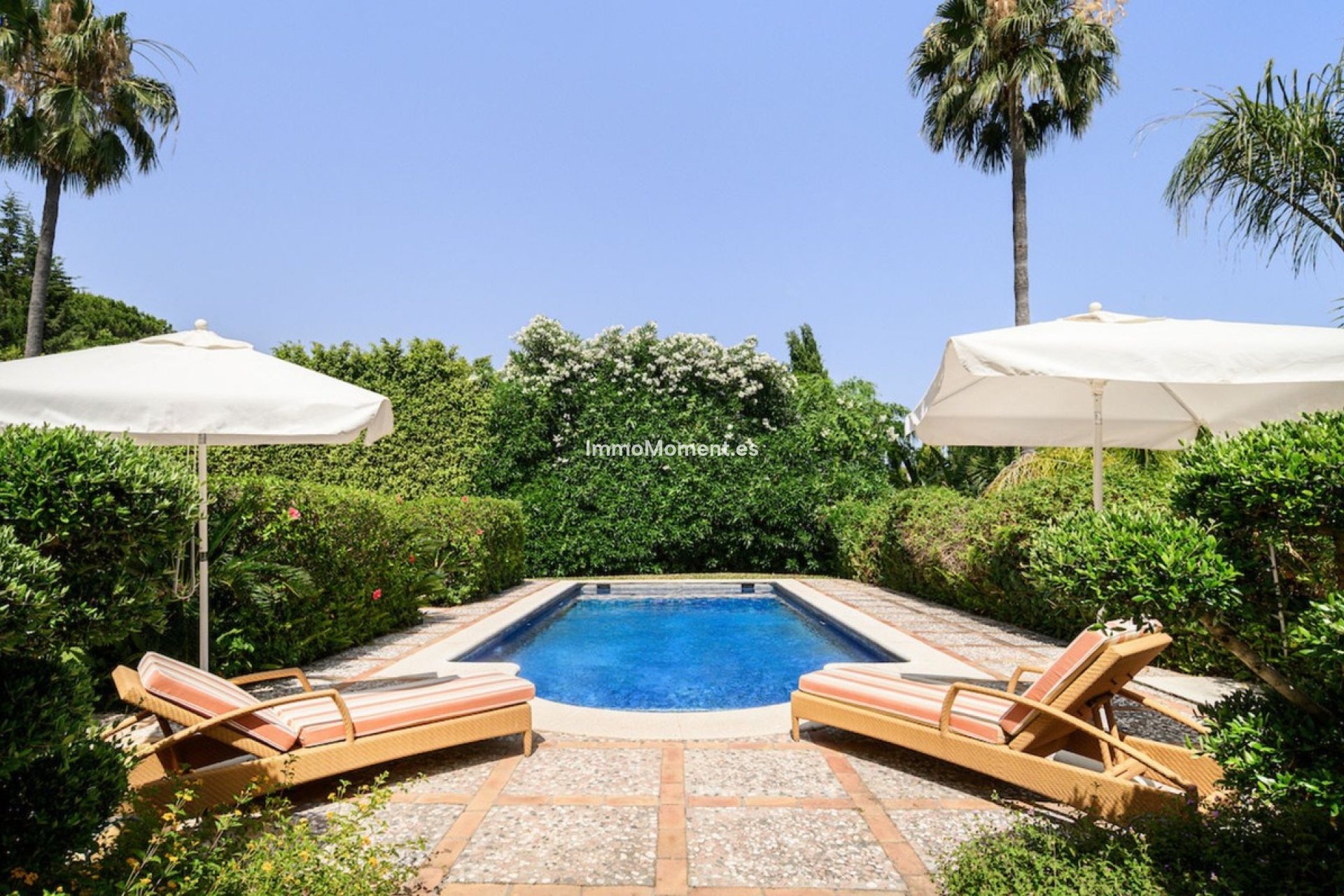 Resale - Villa - El Paraiso - New Golden Mile