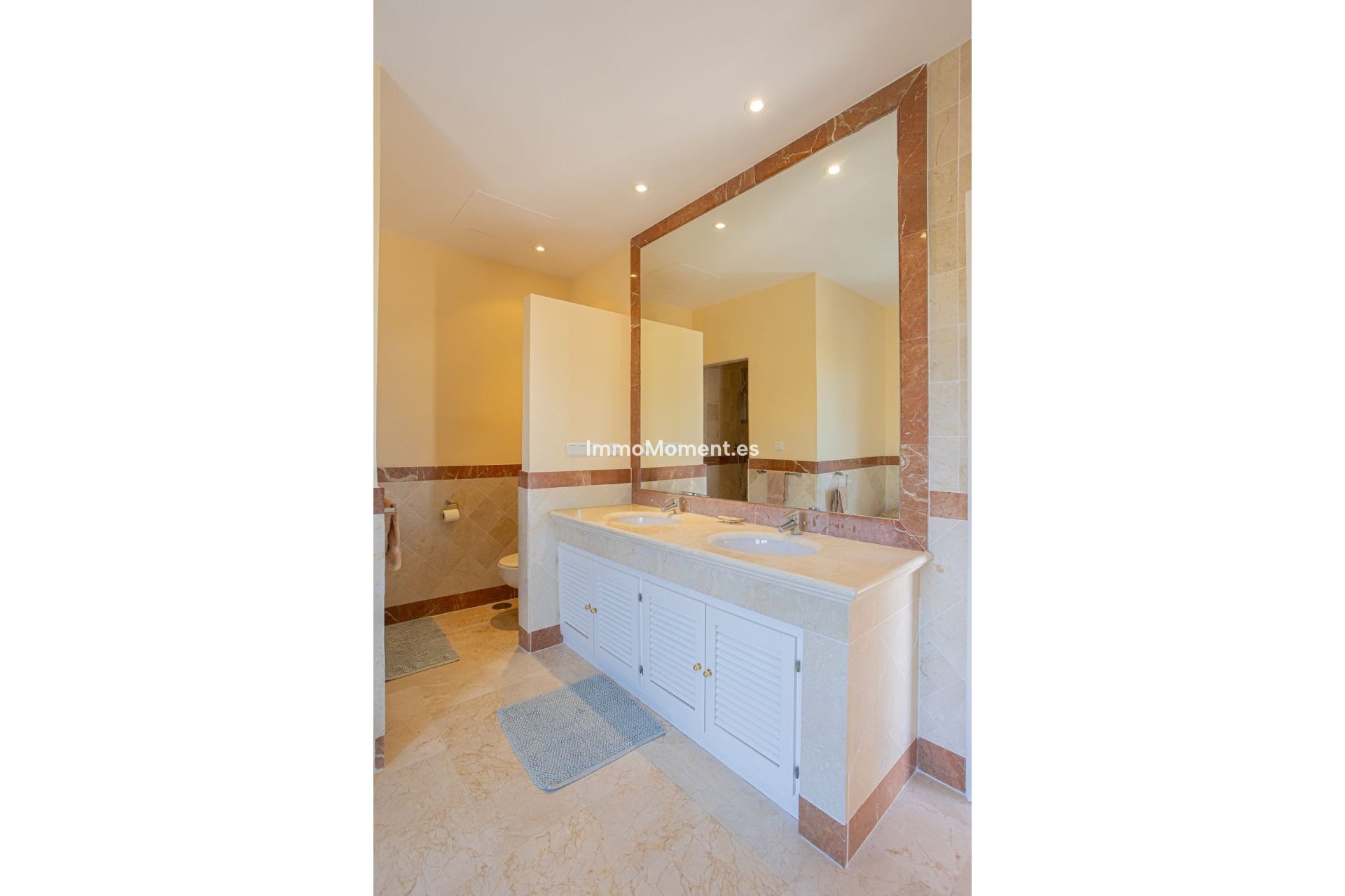Resale - Villa - El Paraiso - New Golden Mile