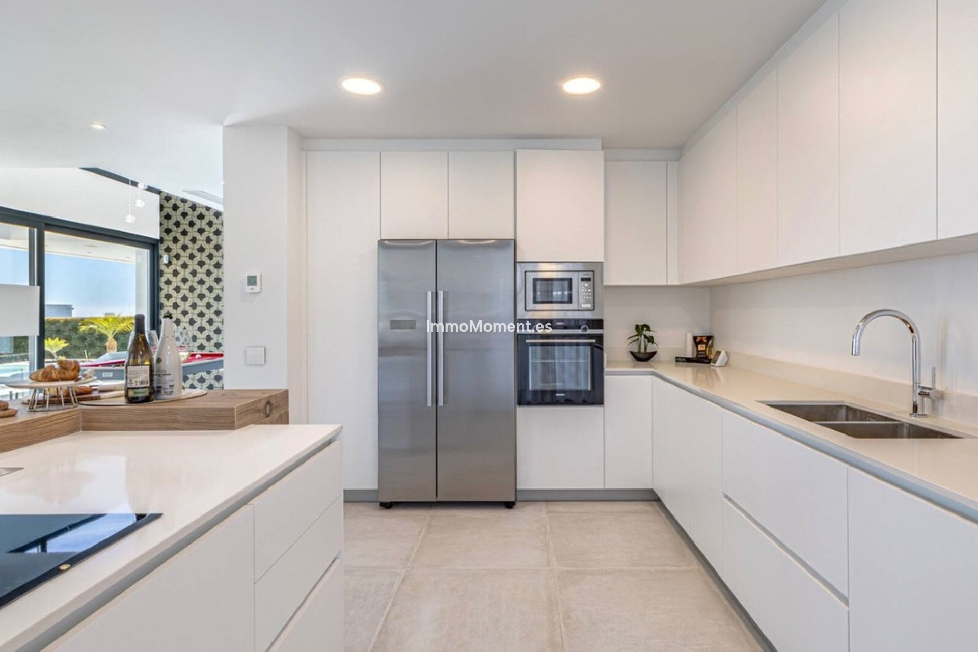 Resale - Villa - El Paraiso - New Golden Mile