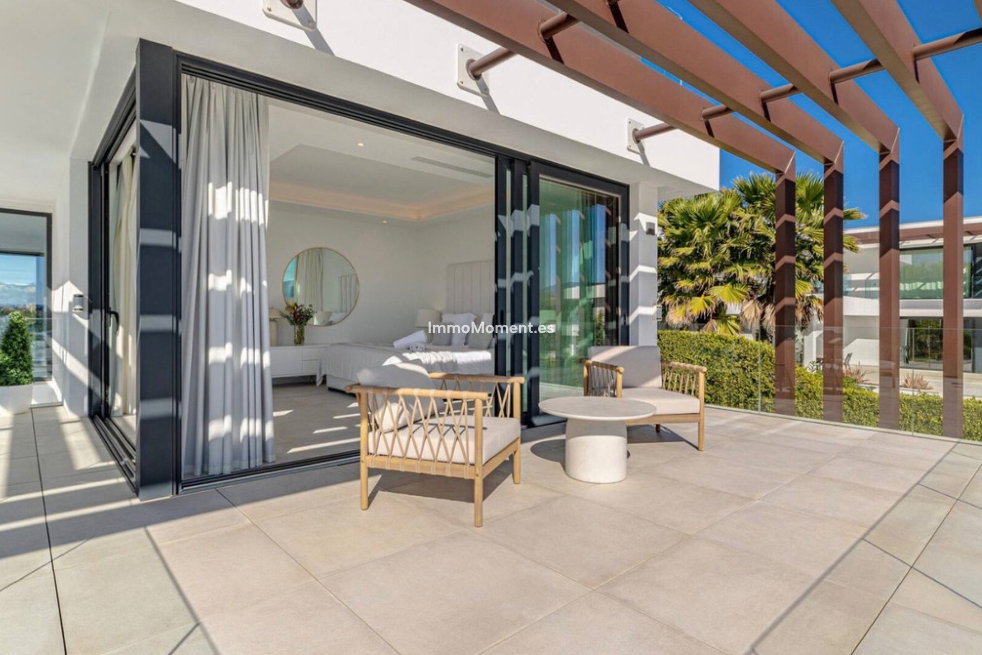 Resale - Villa - El Paraiso - New Golden Mile