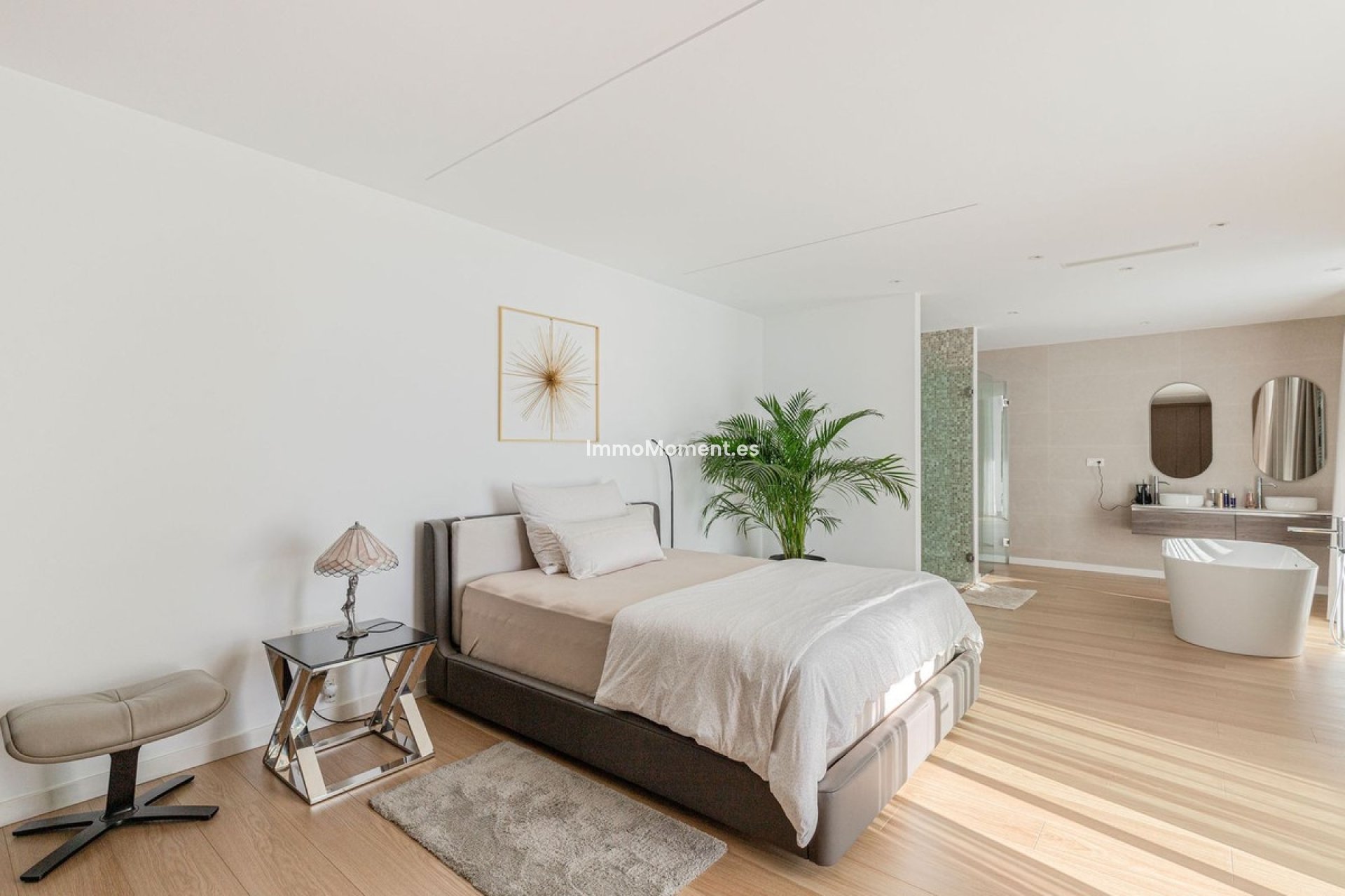 Resale - Villa - El Paraiso - New Golden Mile