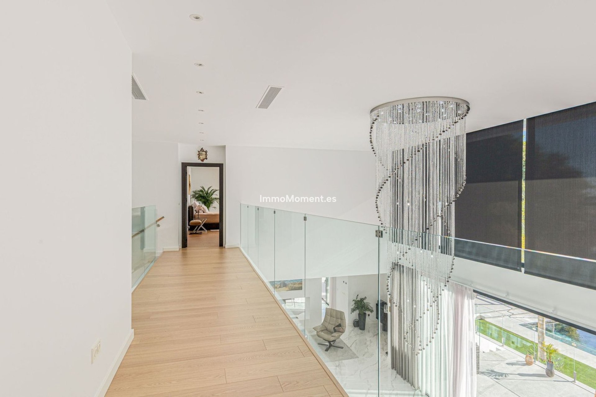 Resale - Villa - El Paraiso - New Golden Mile