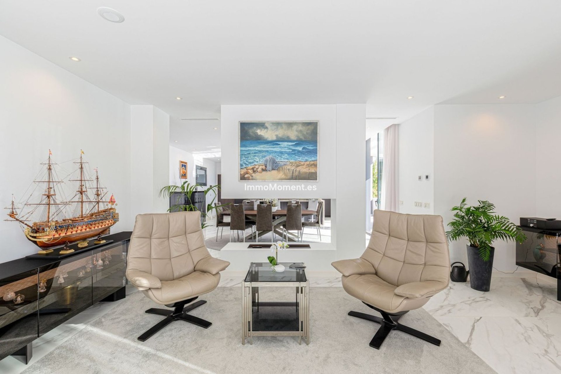 Resale - Villa - El Paraiso - New Golden Mile