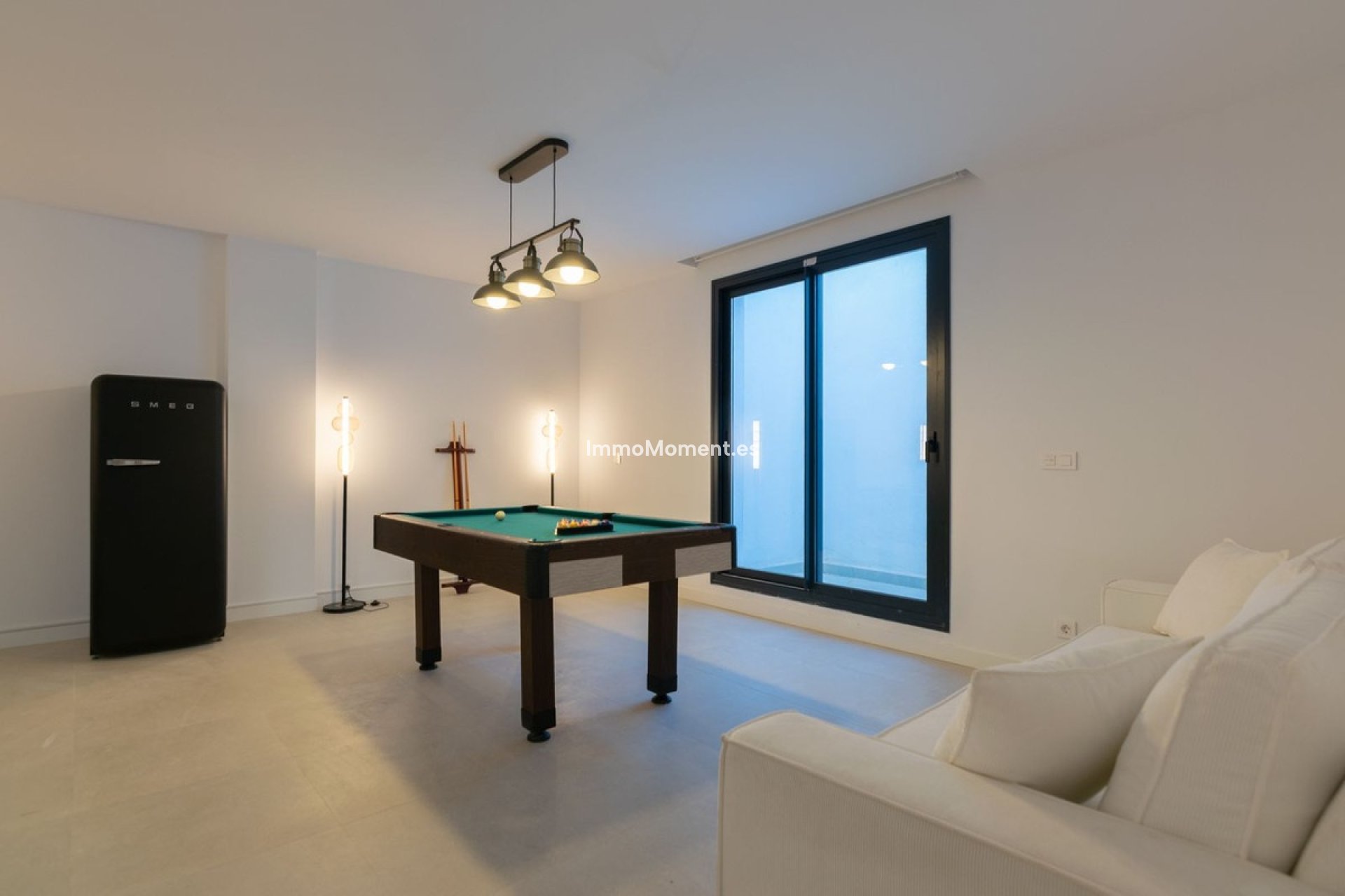 Resale - Villa - Estepona - Atalaya