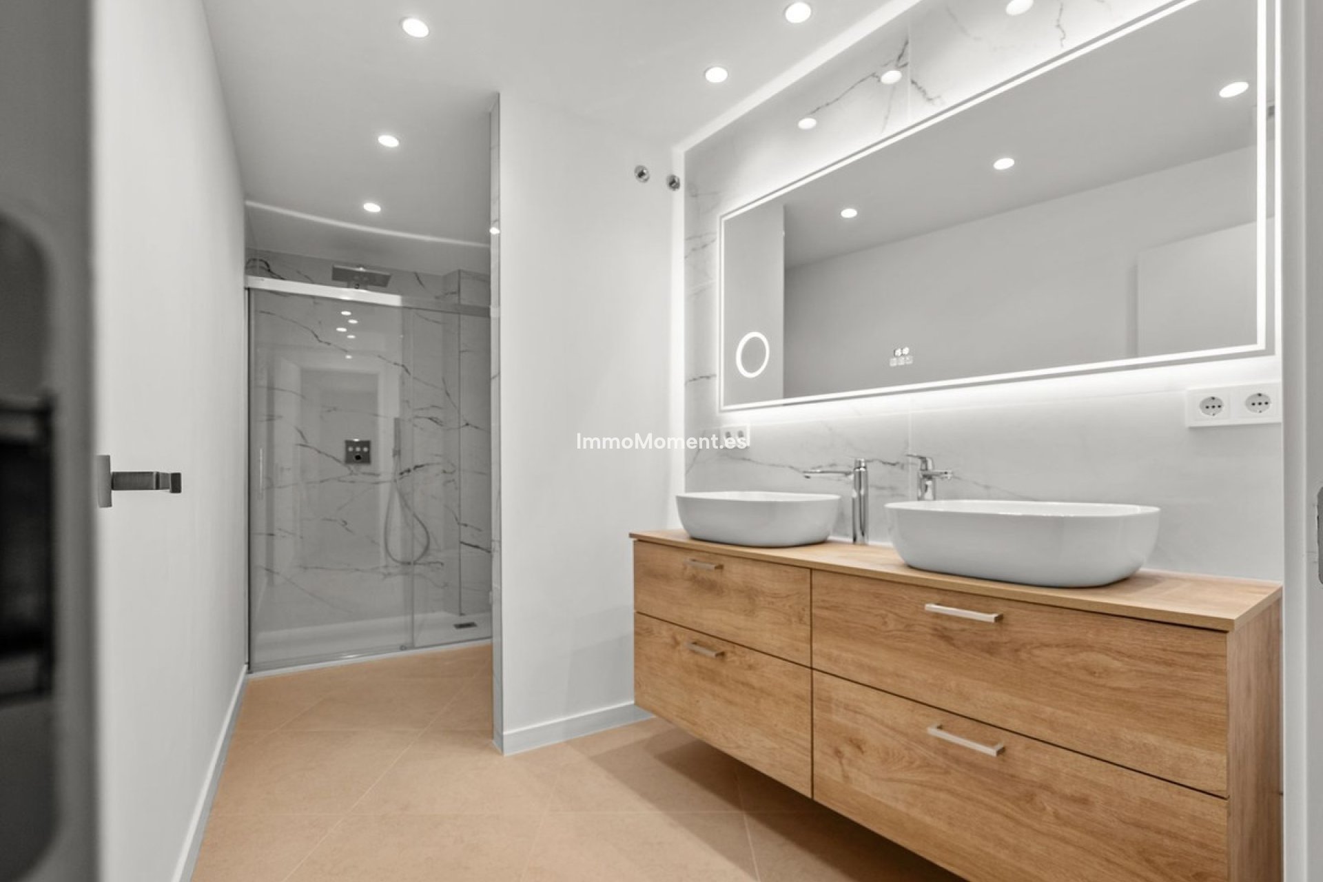 Resale - Villa - Estepona - Atalaya