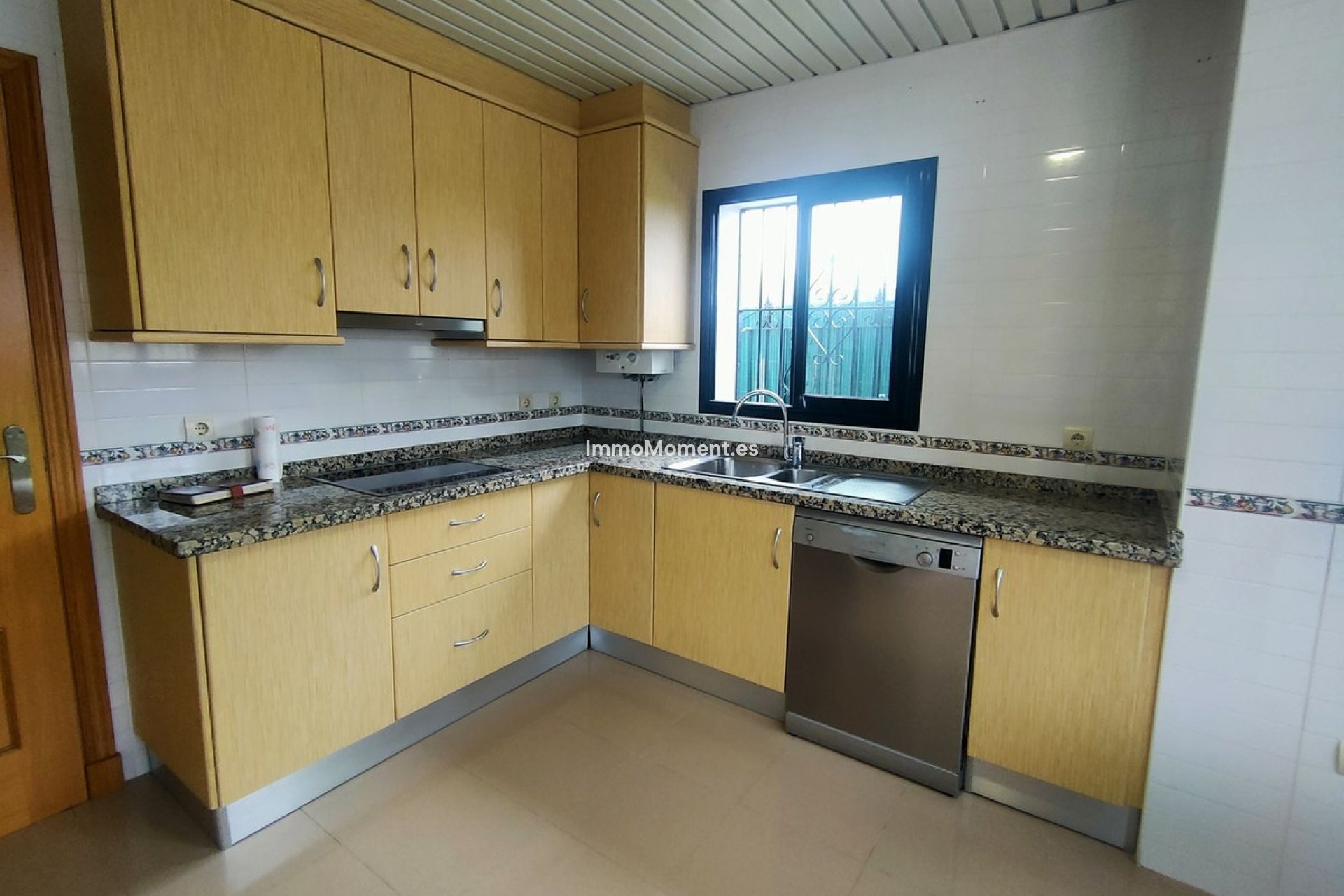 Resale - Villa - Estepona - Cancelada