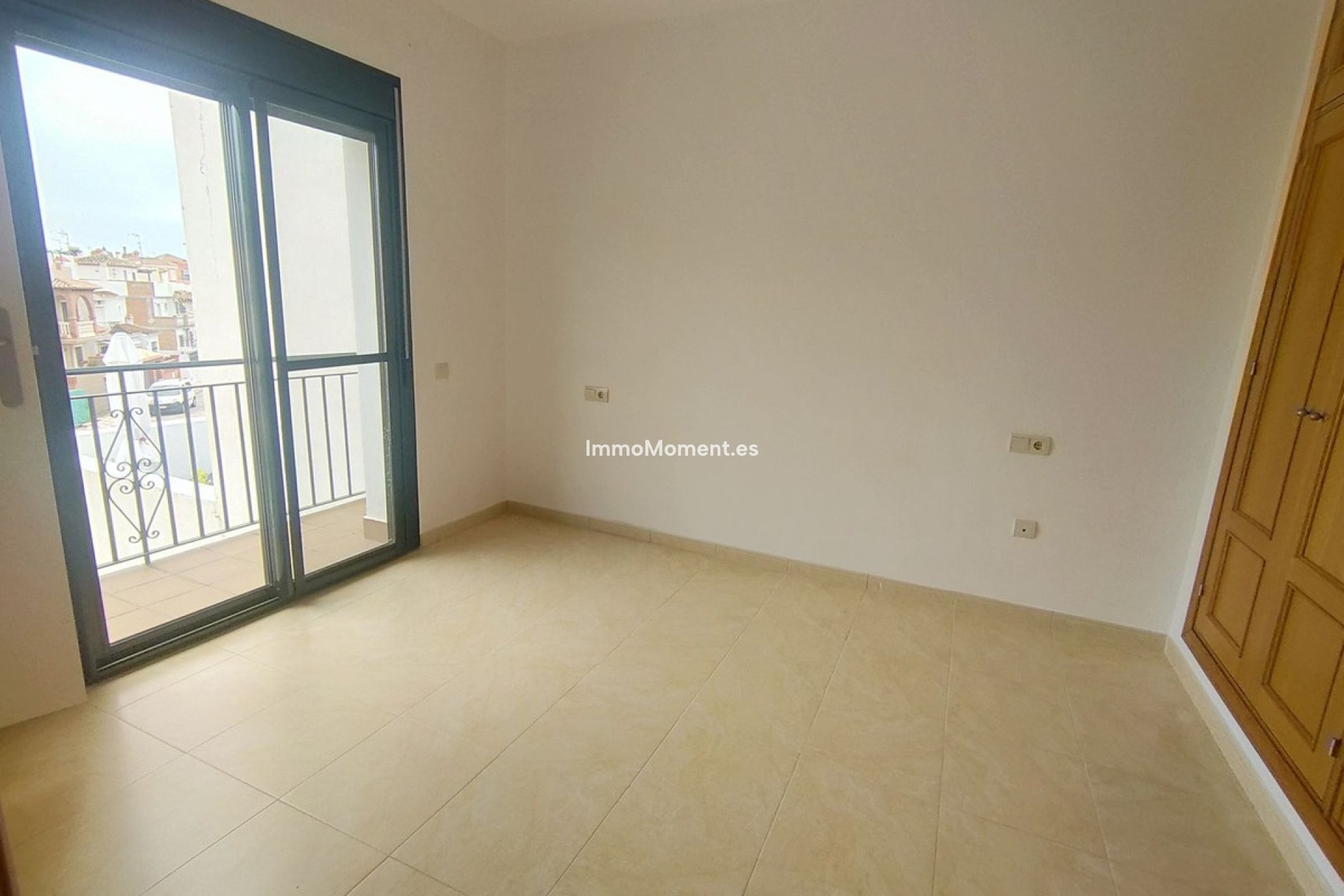 Resale - Villa - Estepona - Cancelada