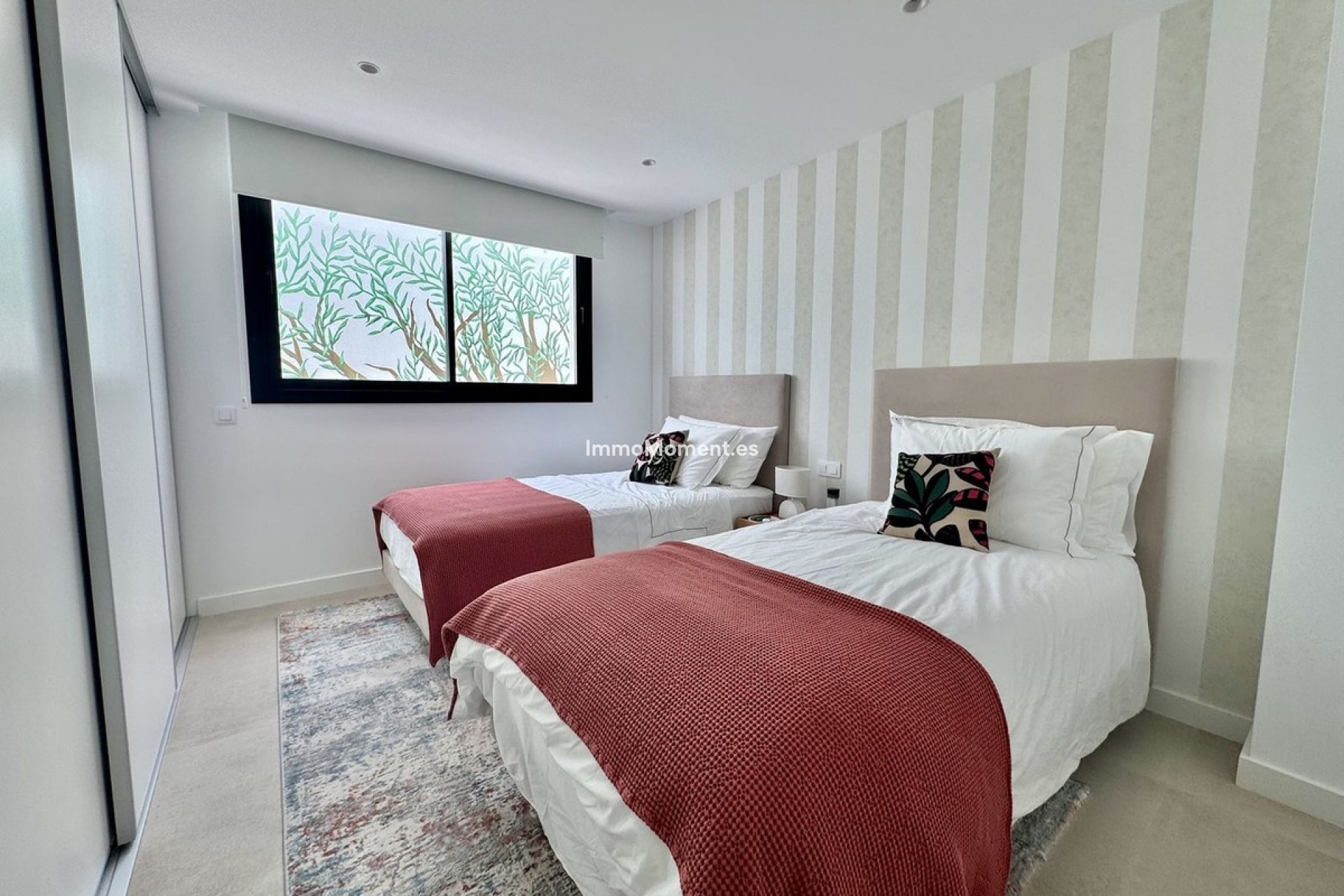 Resale - Villa - Estepona - Cancelada