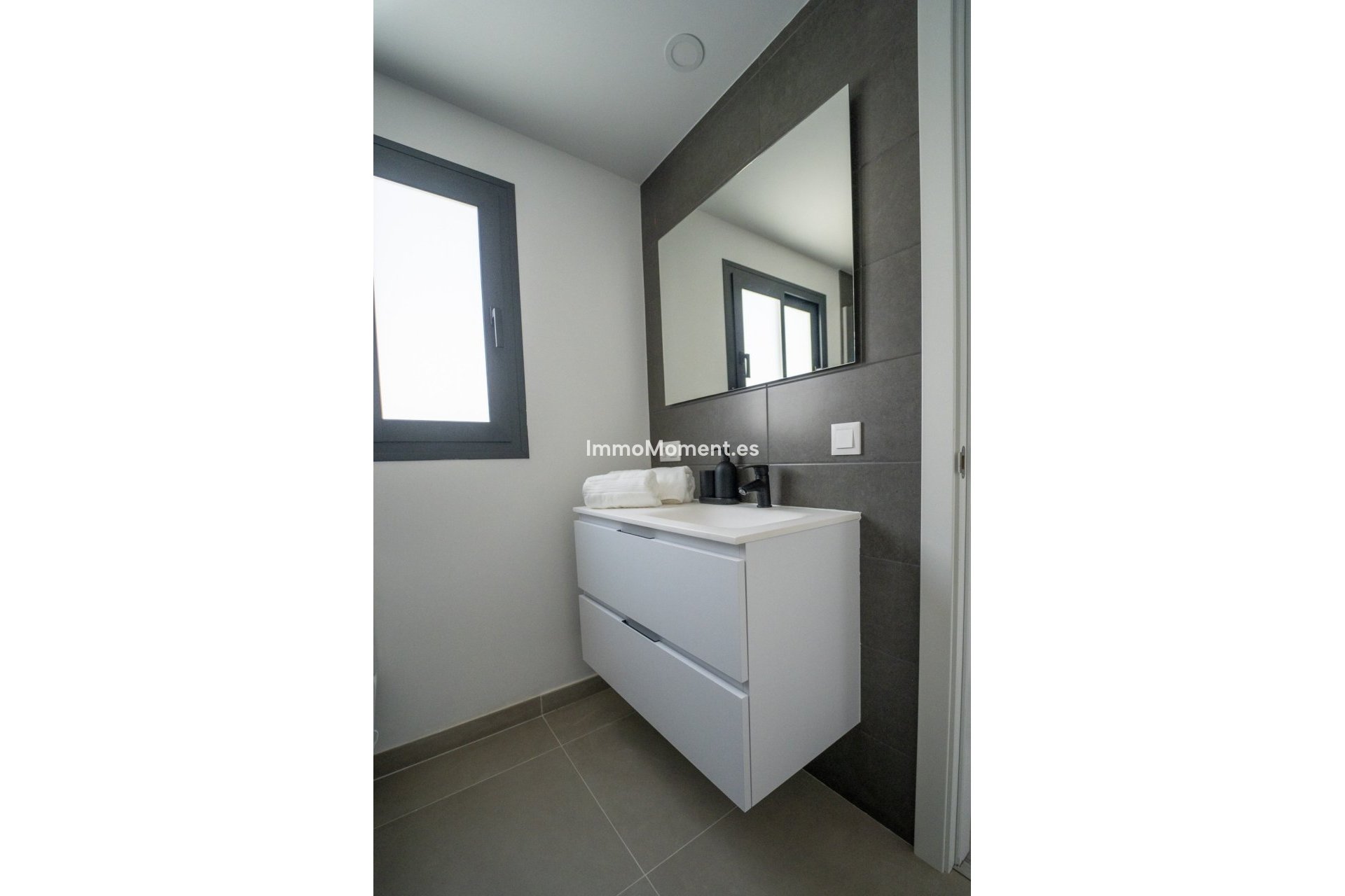 Resale - Villa - Estepona - Cancelada