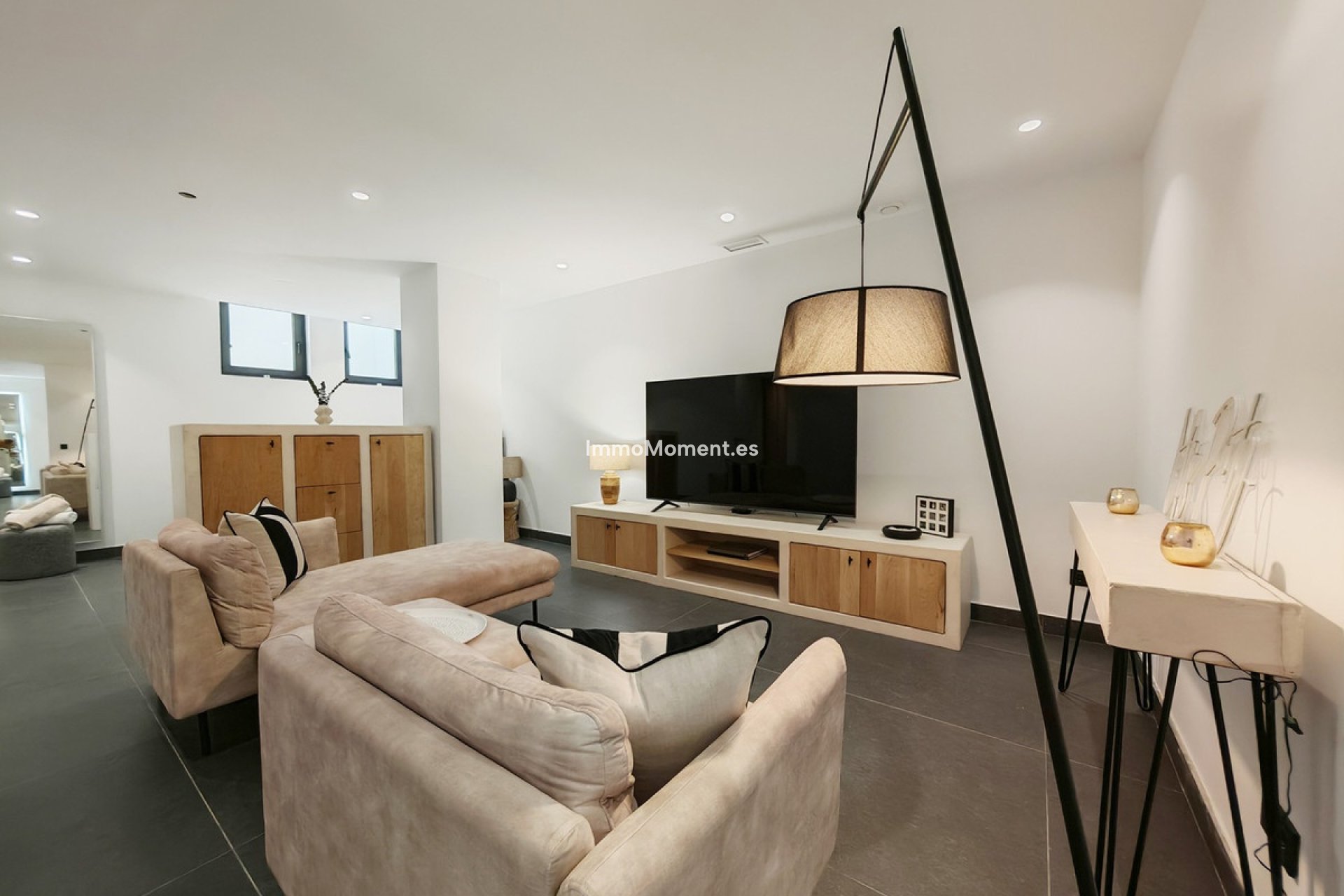 Resale - Villa - Estepona - Estepona Centro