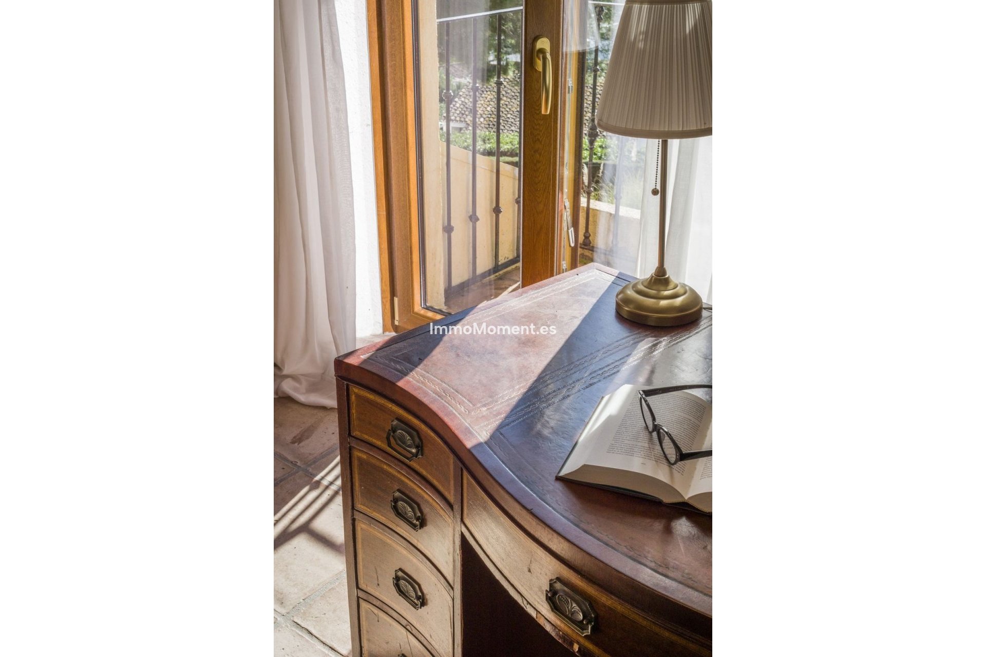 Resale - Villa - Estepona - Estepona Centro