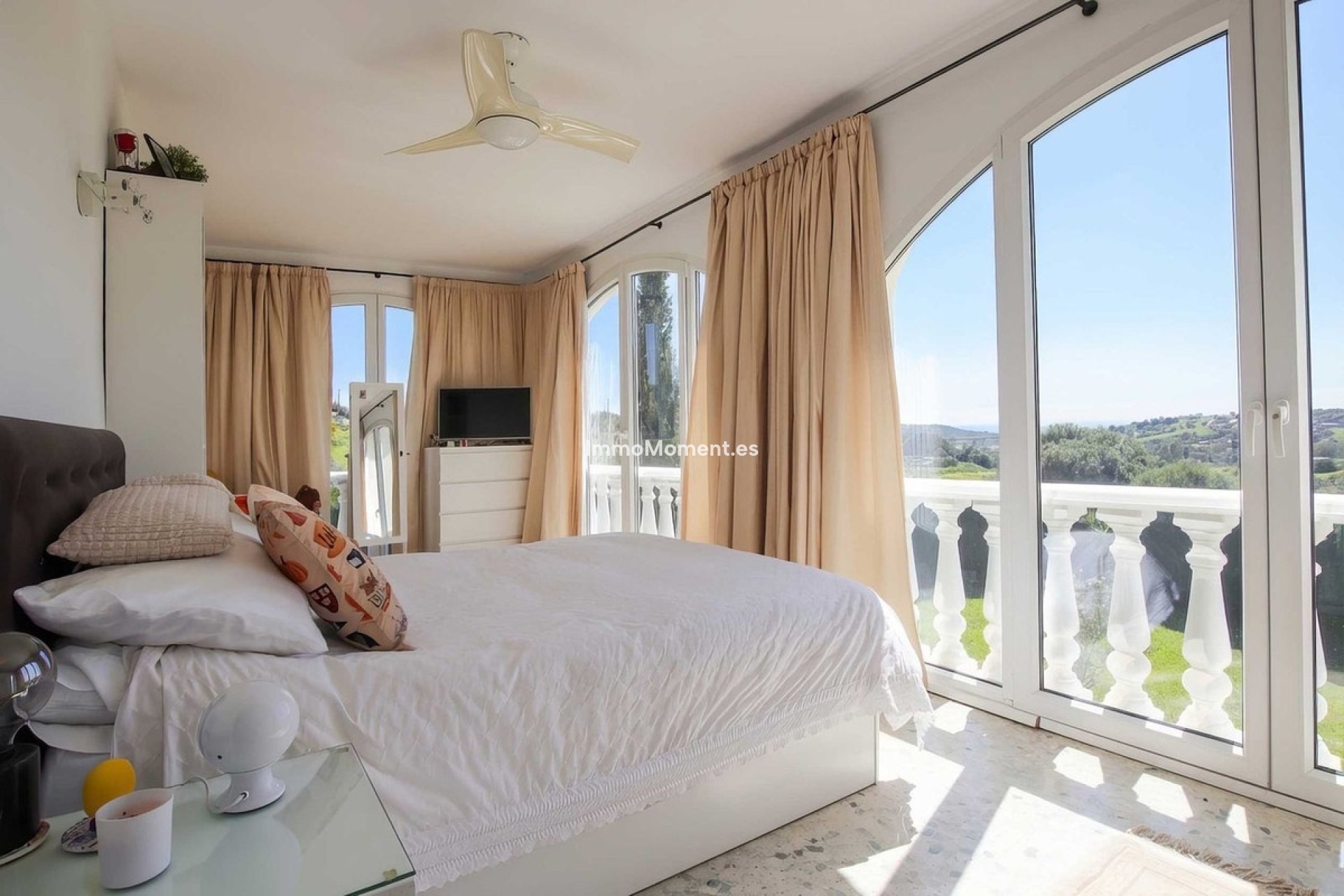 Resale - Villa - Estepona - Estepona Centro