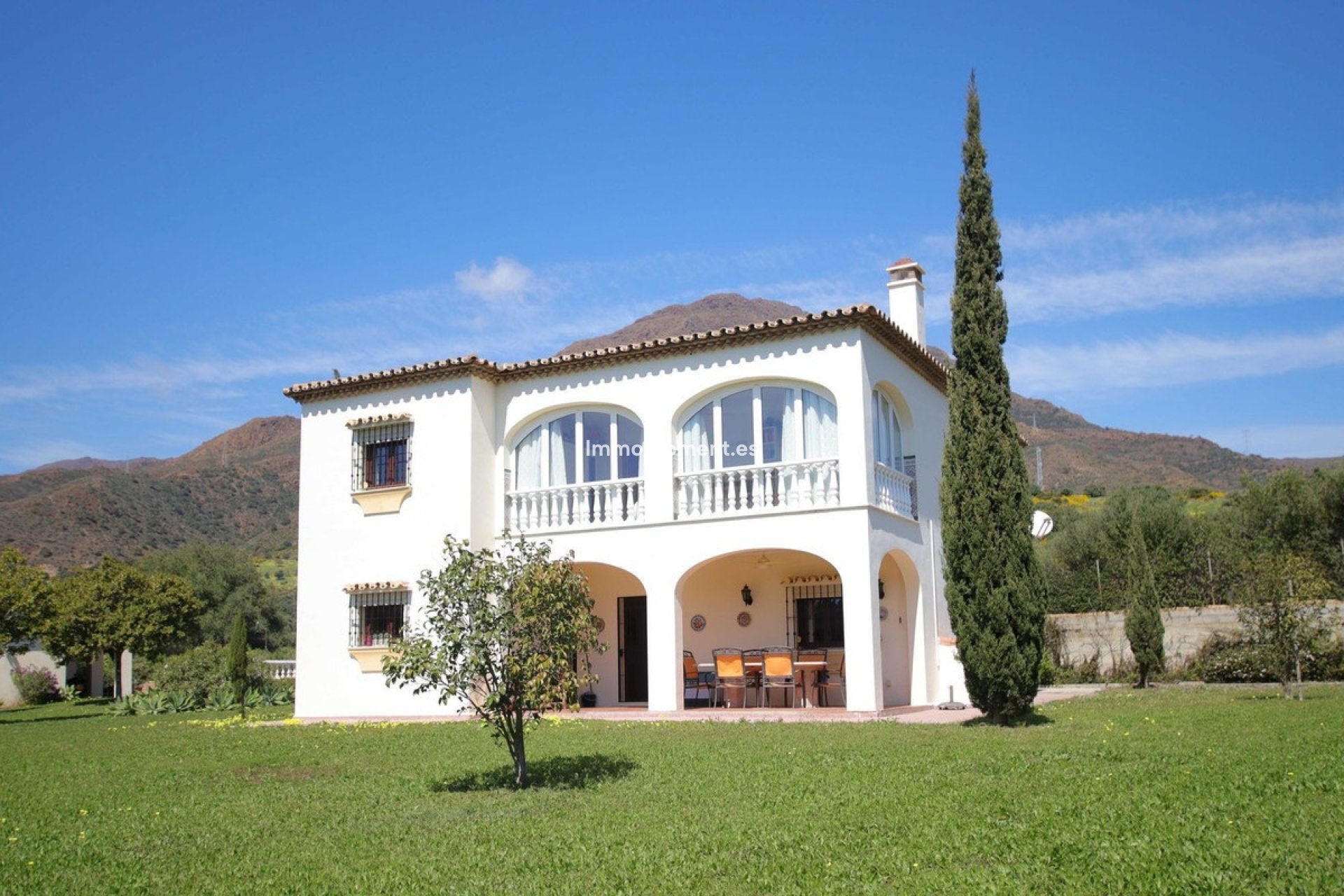 Resale - Villa - Estepona - Estepona Centro