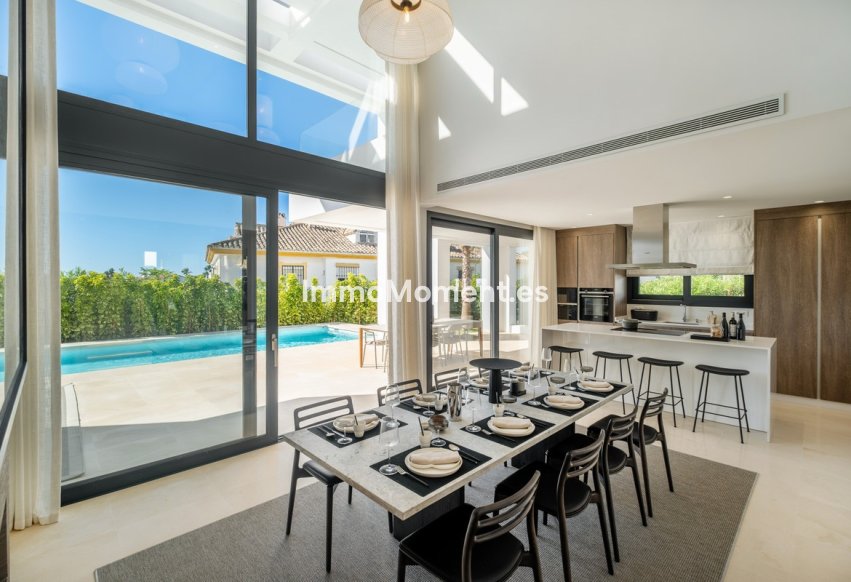 Resale - Villa - Estepona - Estepona Centro