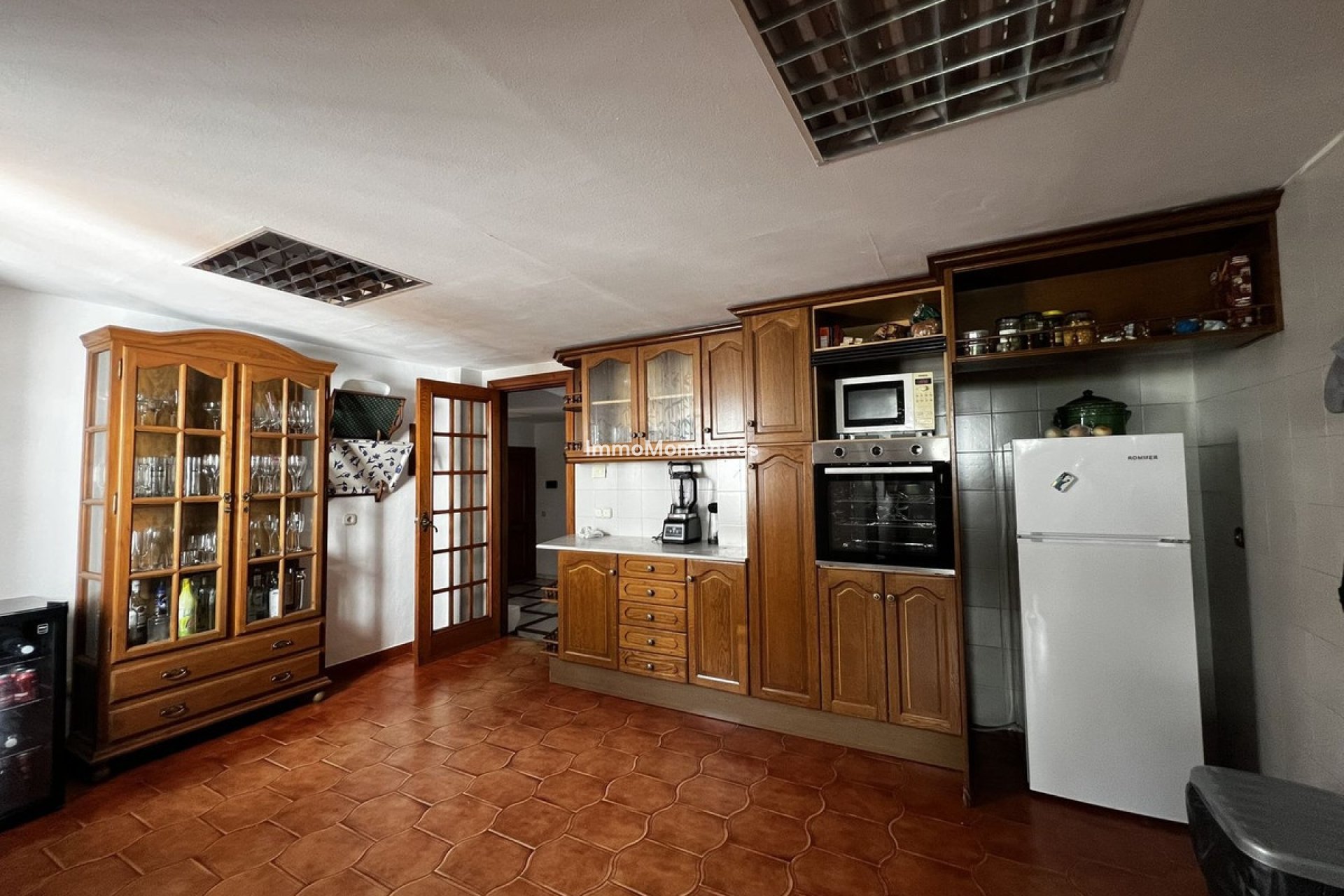 Resale - Villa - Estepona - Estepona Centro