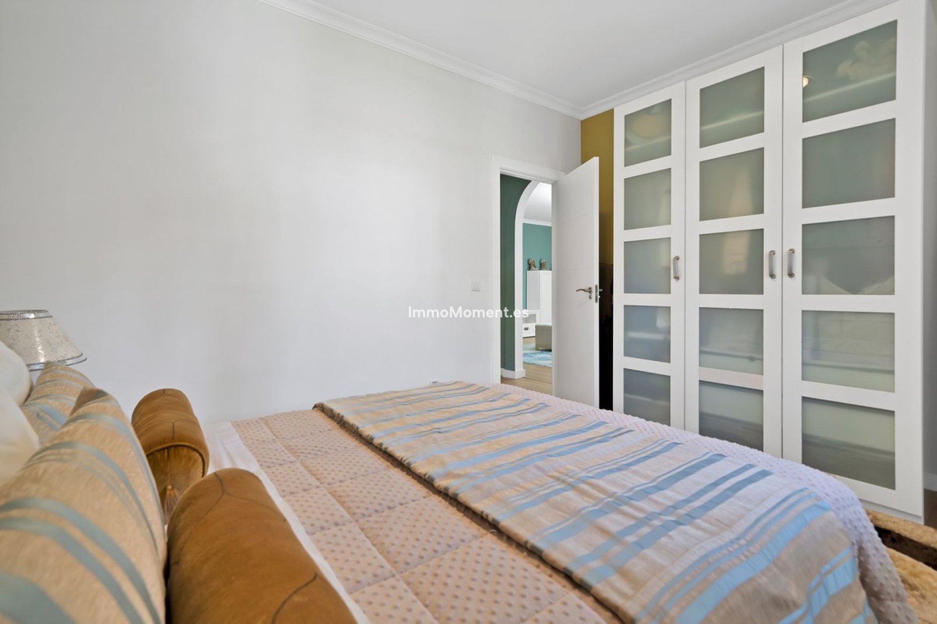 Resale - Villa - Estepona - Estepona Centro