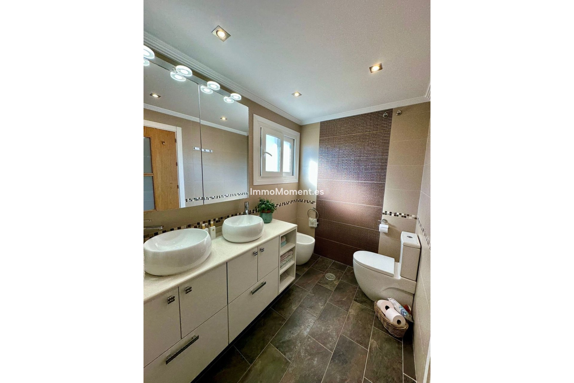 Resale - Villa - Estepona - Estepona Centro