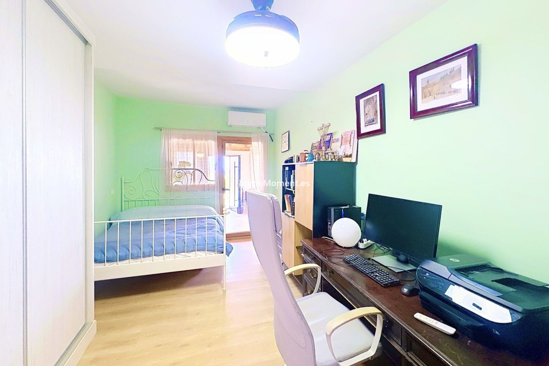 Resale - Villa - Estepona - Estepona Centro