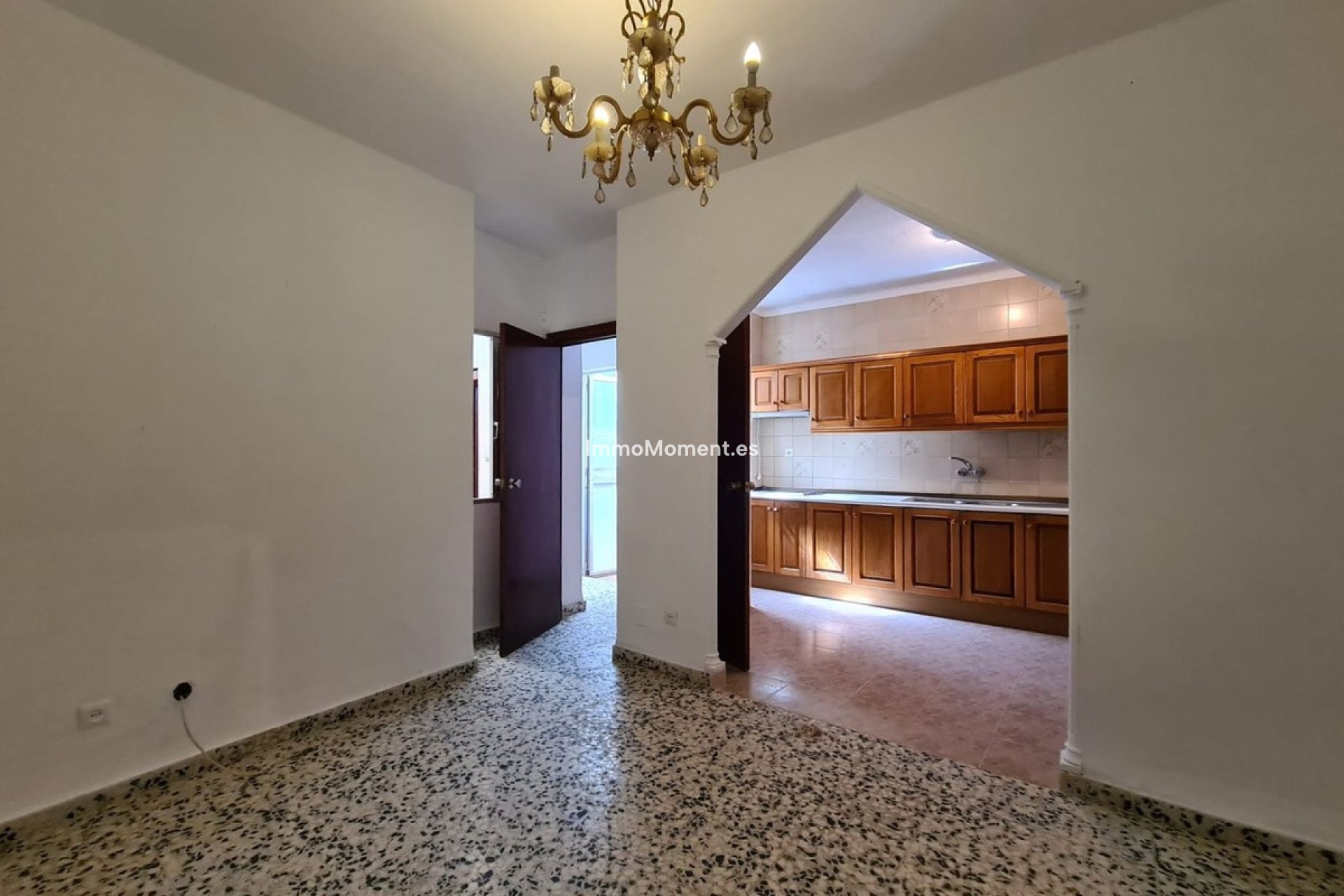 Resale - Villa - Estepona - Estepona Centro