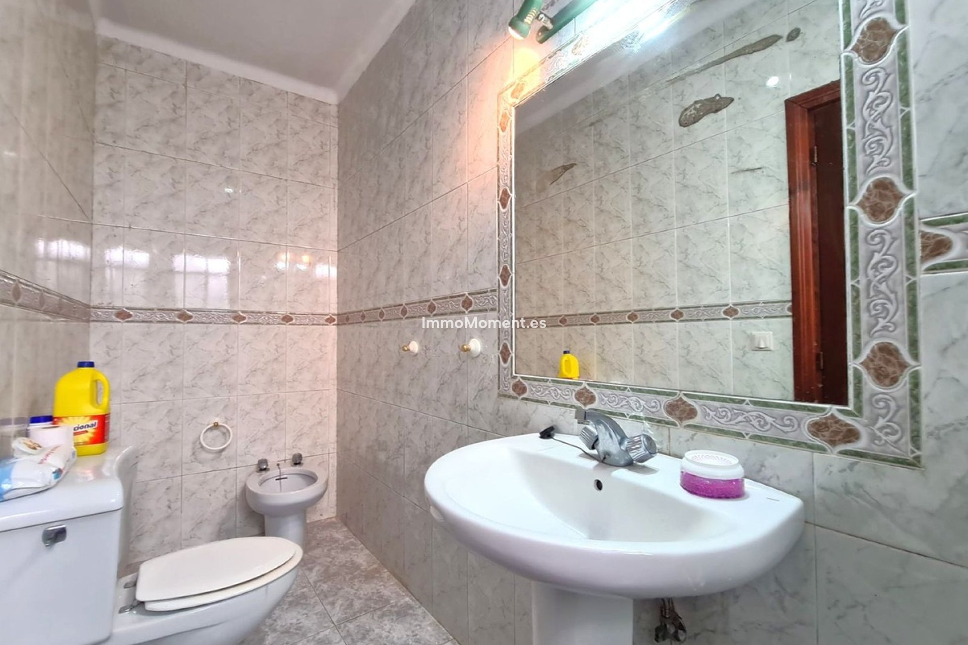 Resale - Villa - Estepona - Estepona Centro